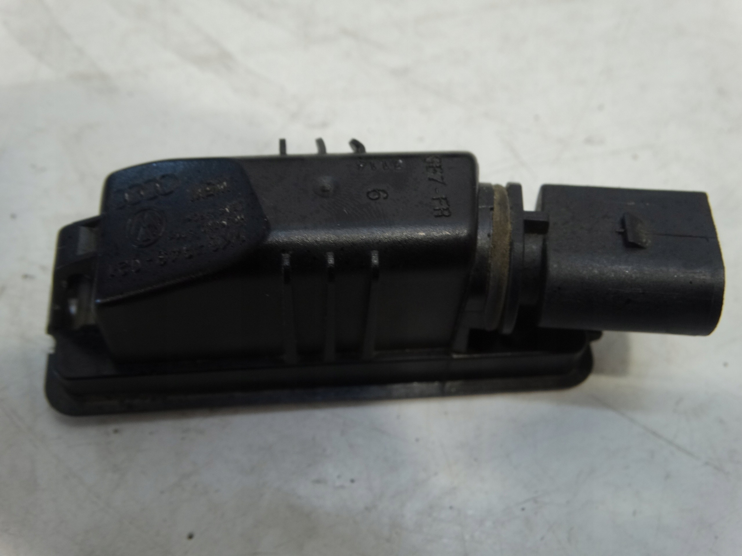 light number plate light VW AUDI SEAT SKODA 1K8943021