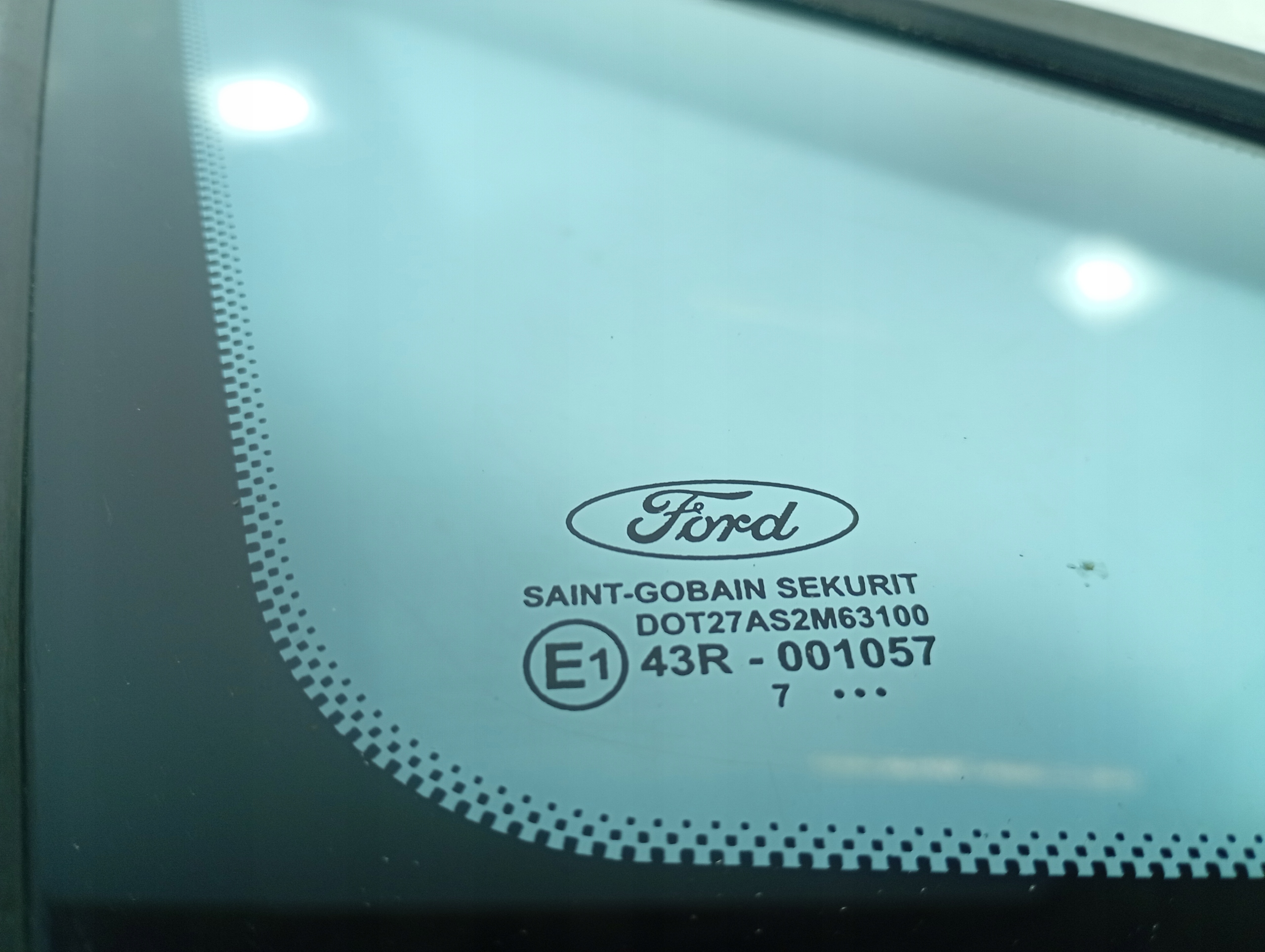 FORD FOCUS CMAX 03-10 window bodywork right TROJKATNA without USZCZELKI