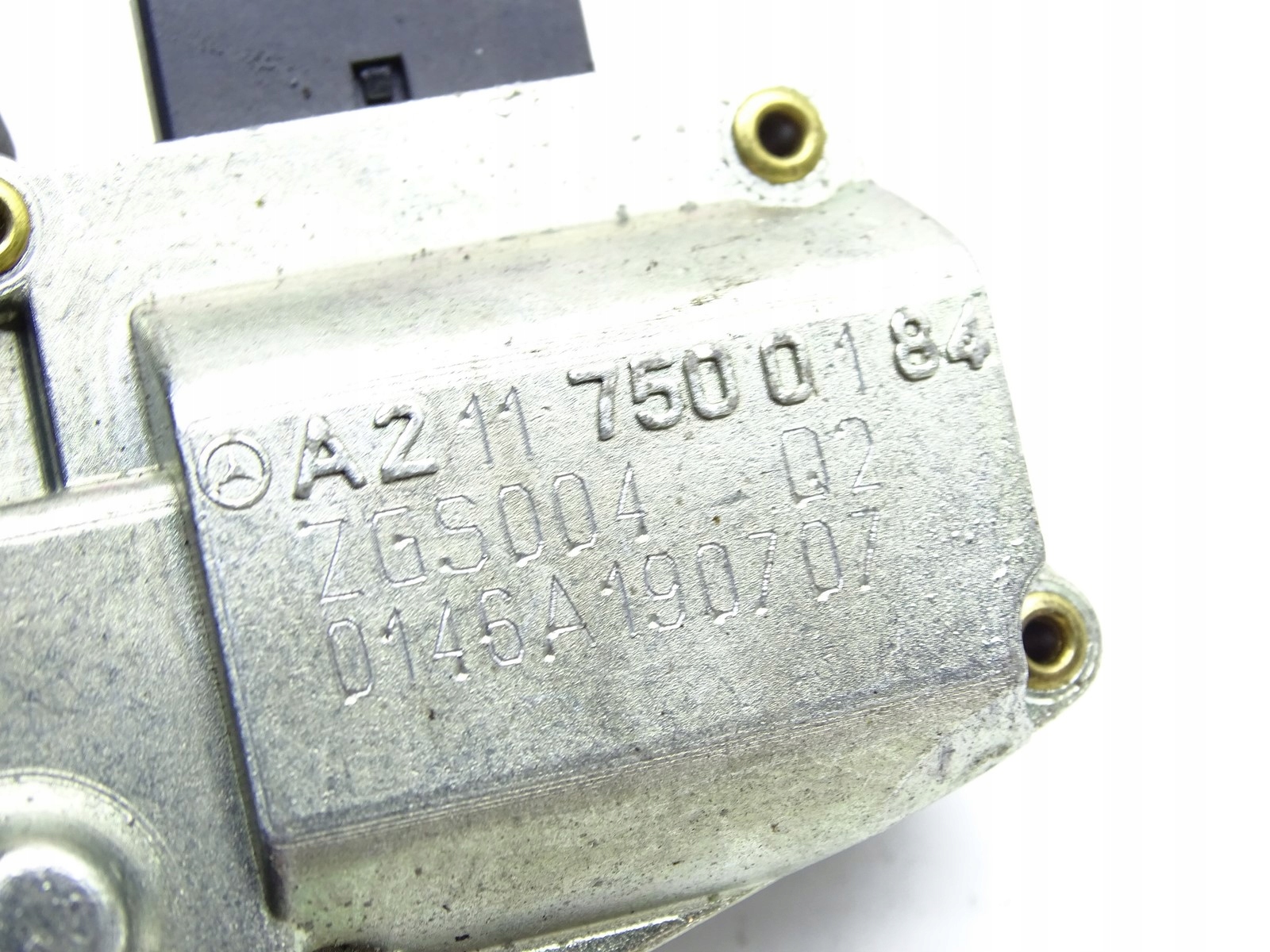 DOCIAG lock bonnet MERCEDES E W211 sedan A2117500184