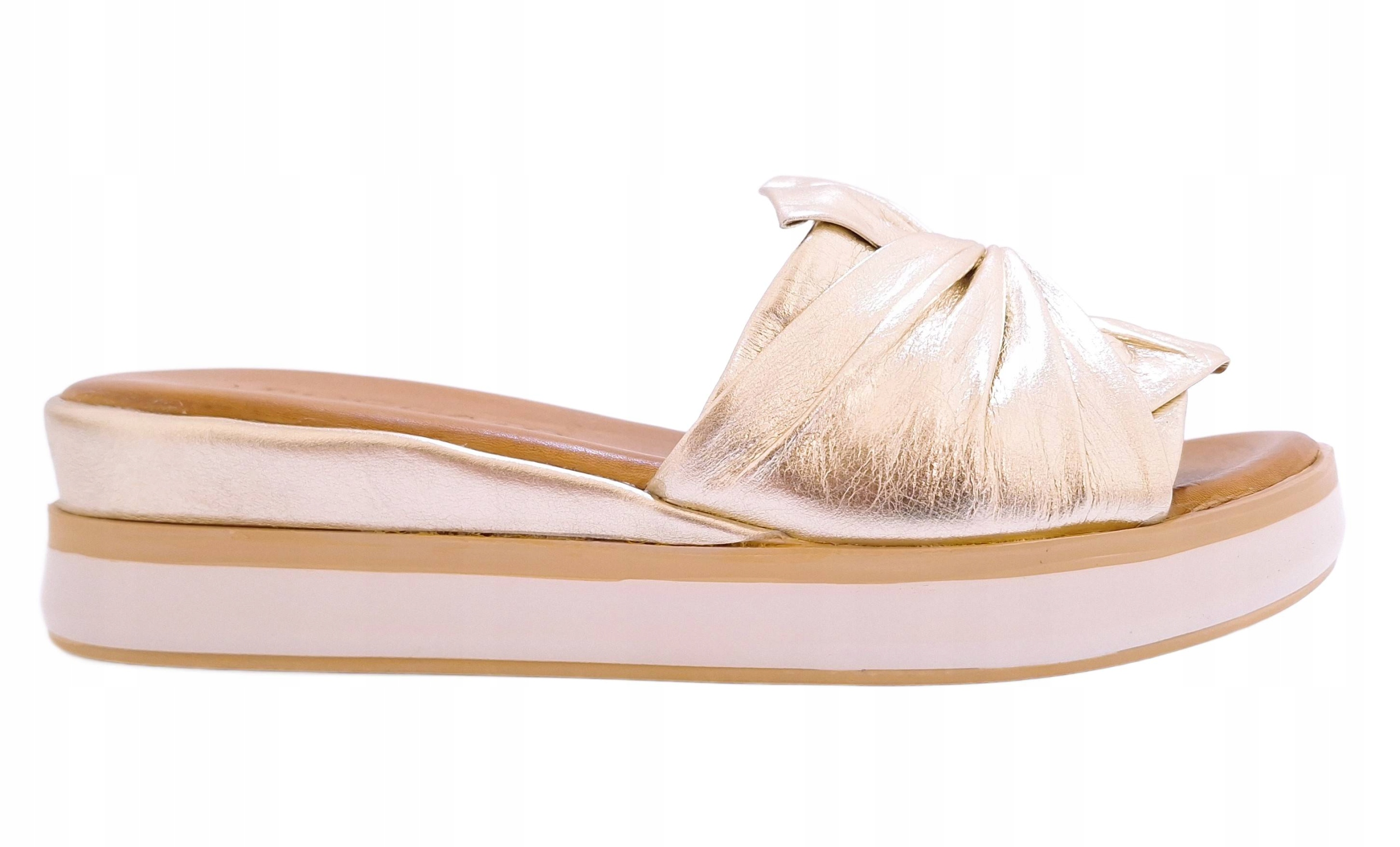 Zlaté koženkové nazouváky na klínku Boccato 133.0111 vel. 40