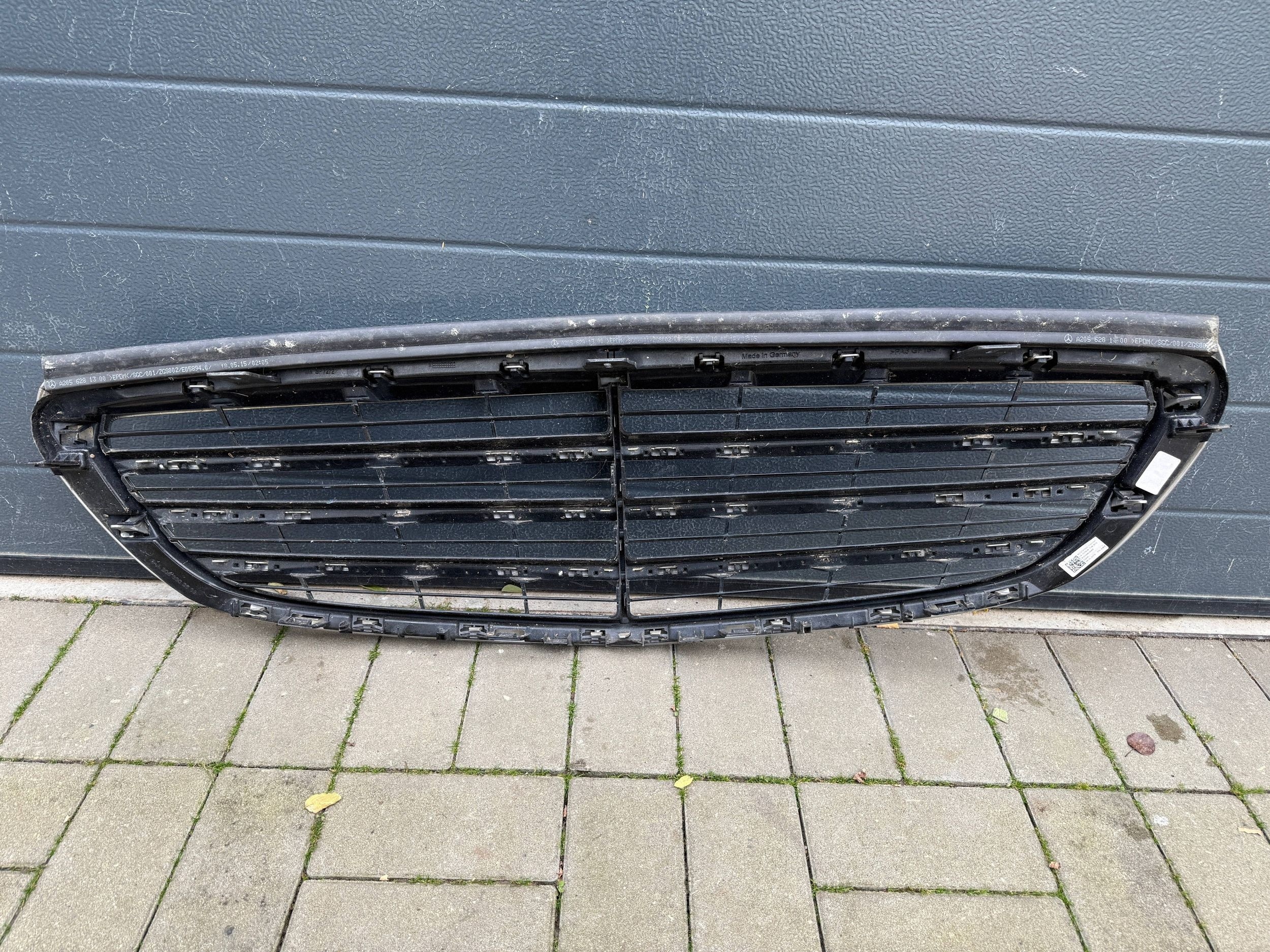 Mercedes C W205 A205 14- maska předek přední