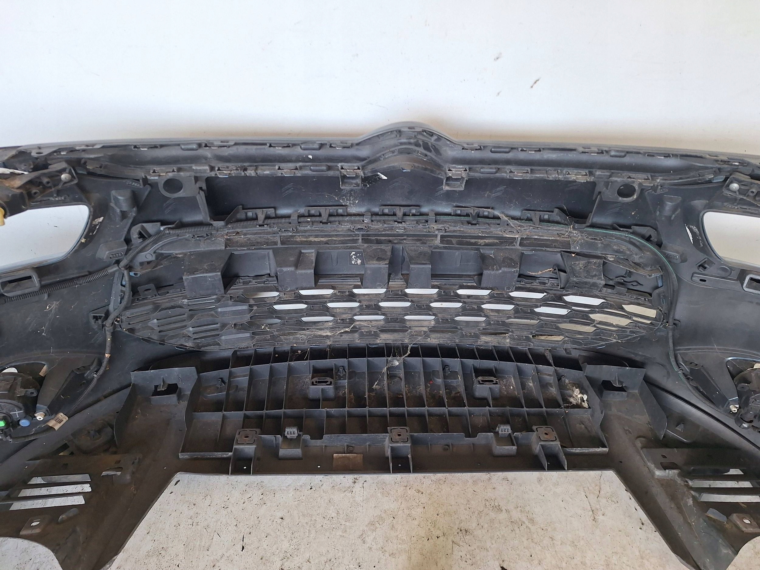 CITROEN C4 PICASSO II 13-16 bumper + LED