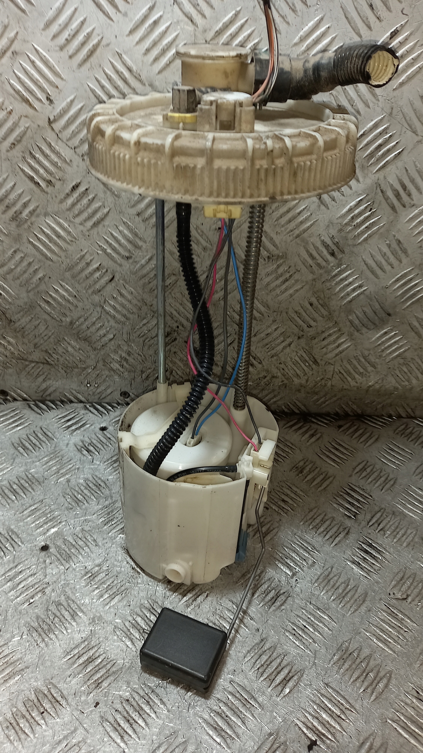 feed pump TOYOTA YARIS 2