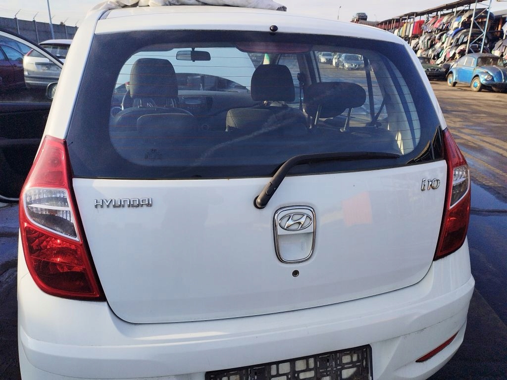 Hyundai i10 and boot door rear PGU