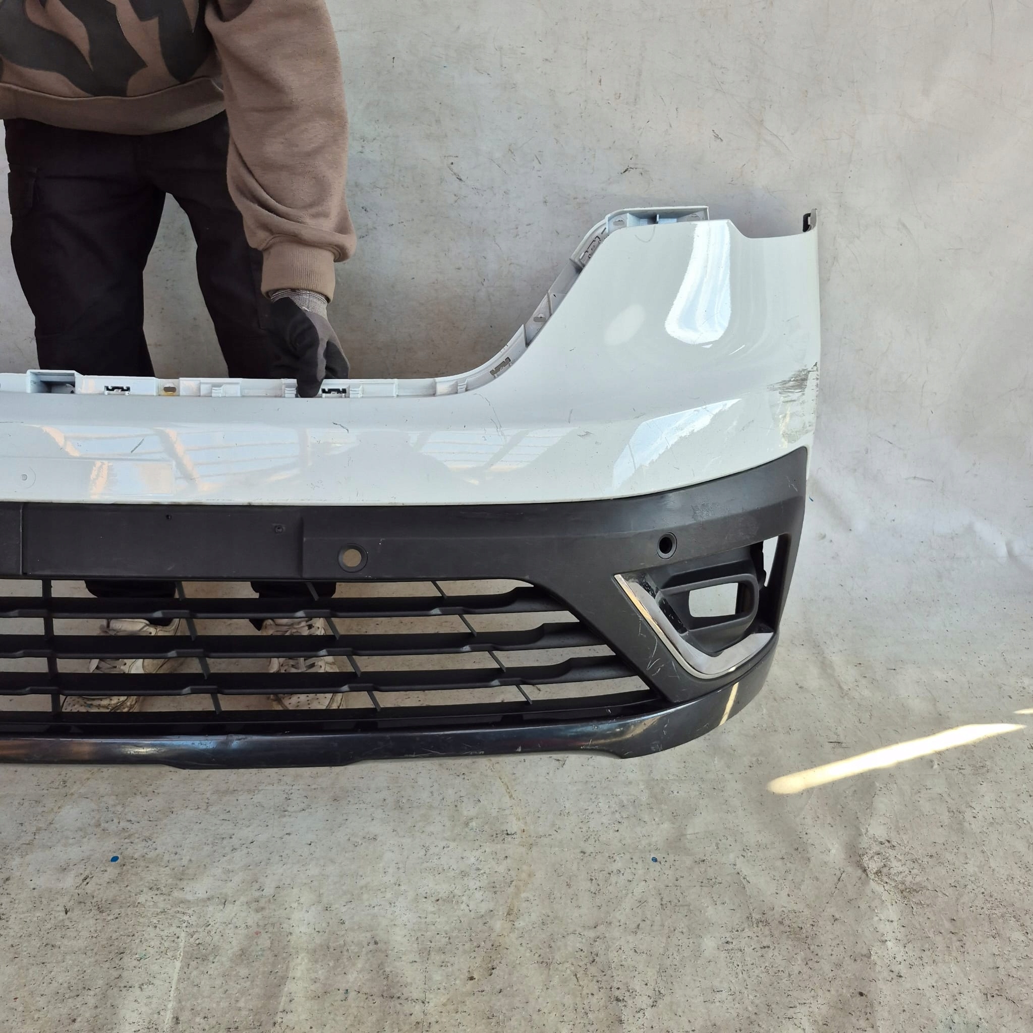RENAULT TRAFIC III 3 LIFT 21-> bumper front front PDC