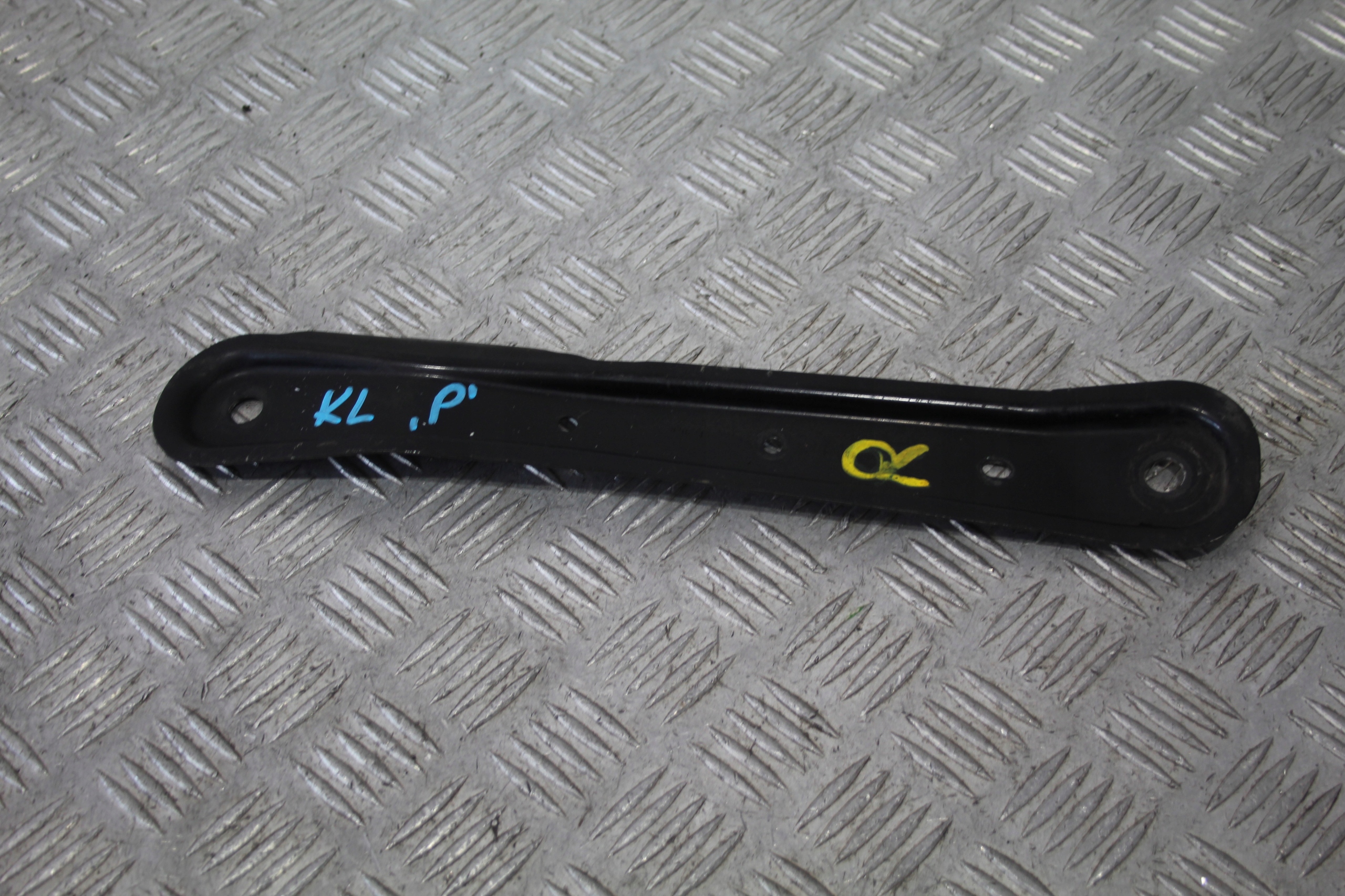 holder sider bracket right JEEP CHEROKEE KL