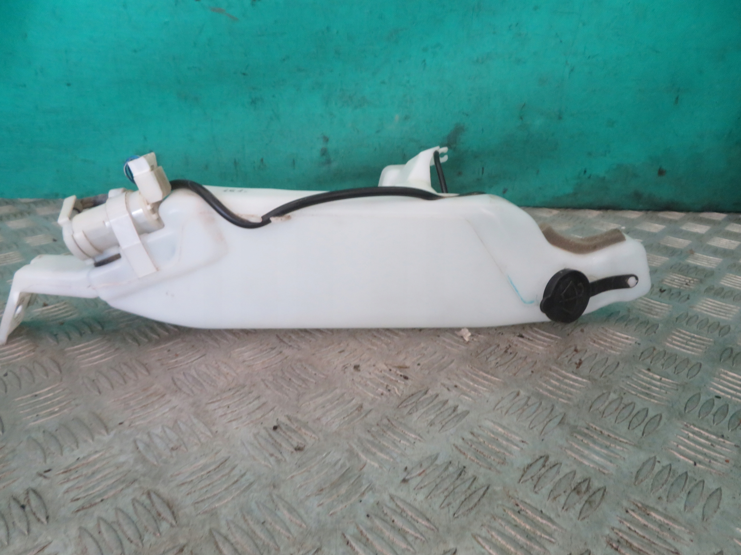 serbatoio LIQUIDO DO LAVAFARI ISUZU GRAFTER
