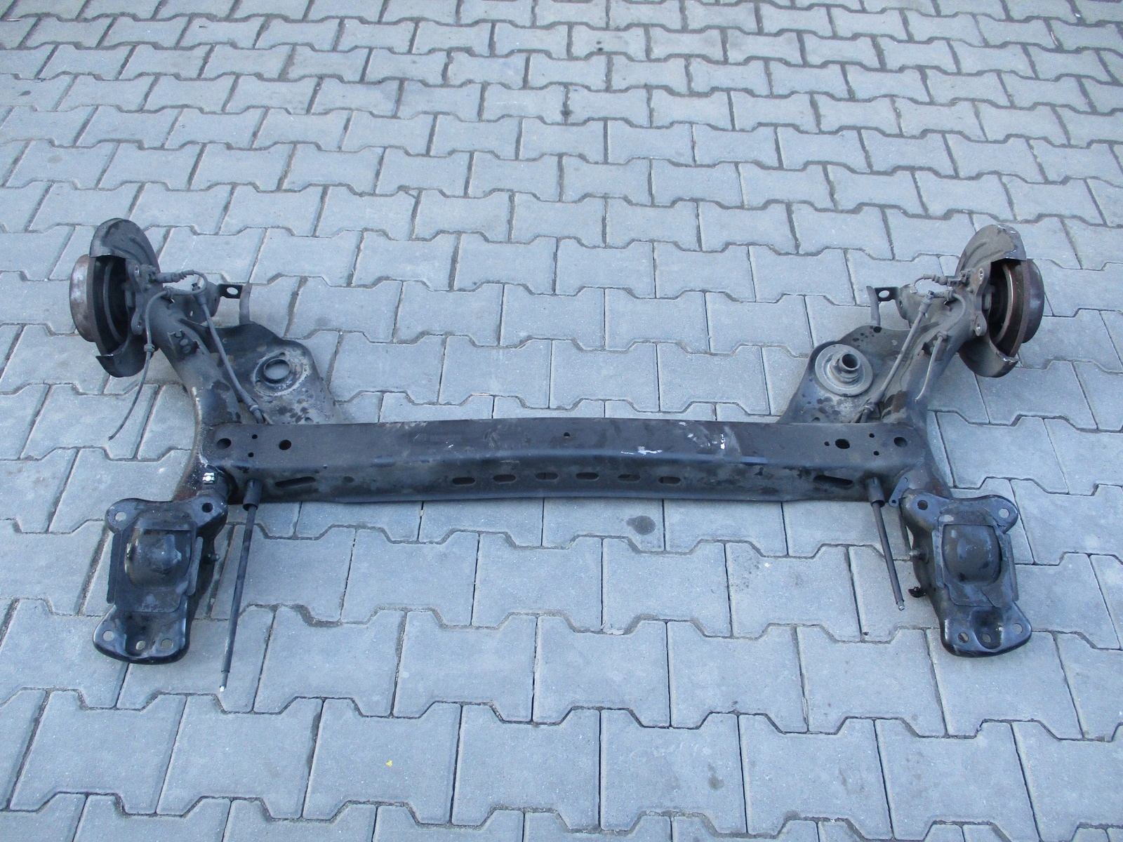 axis rear sususpension sider SKODA OCTAVIA III 1,6D 17R