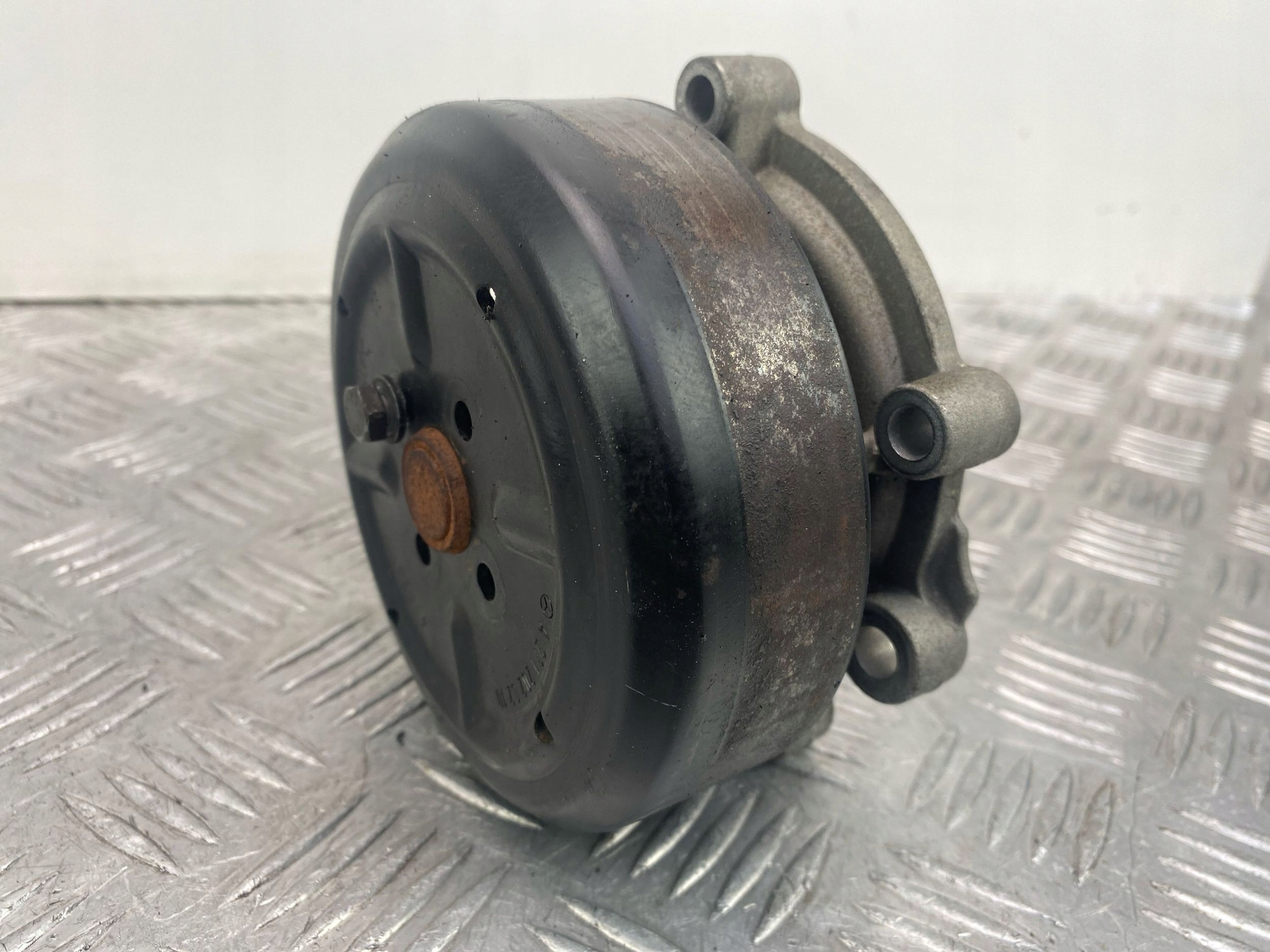 Mercedes E200 CGI C207 water pump A2712020210 M271.820
