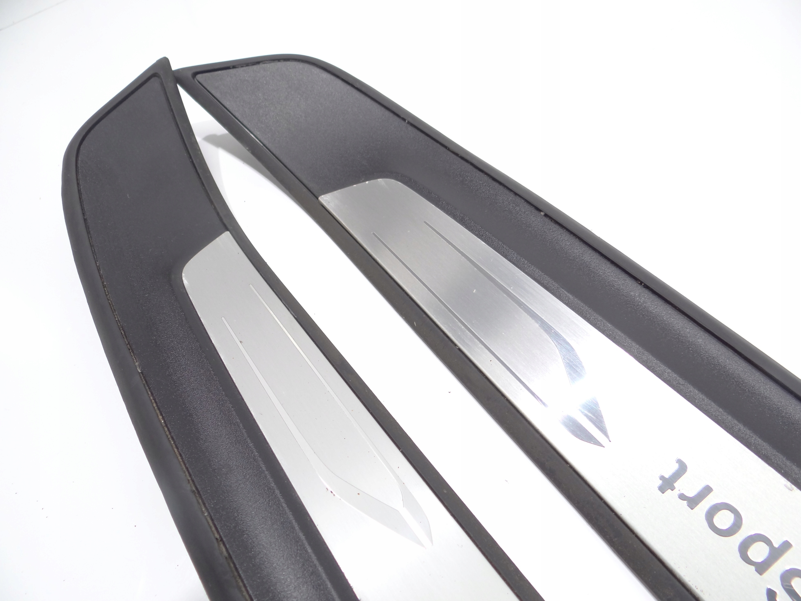 mouldings threshold front BMW X1 E84 OE 7318565 7318566 (14701984)