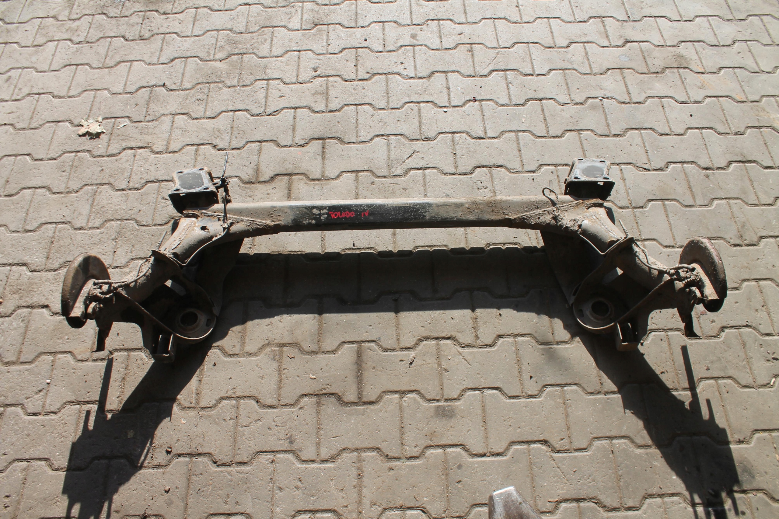 BELKA ZAWIESZENIA OŚ TYŁ TYLNA SEAT TOLEDO IV RAPID 12-15