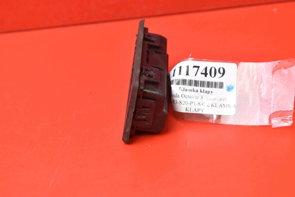 handle button bonnet rear part 5E5827566B SKODA OCTAVIA 3 III HB 13-17