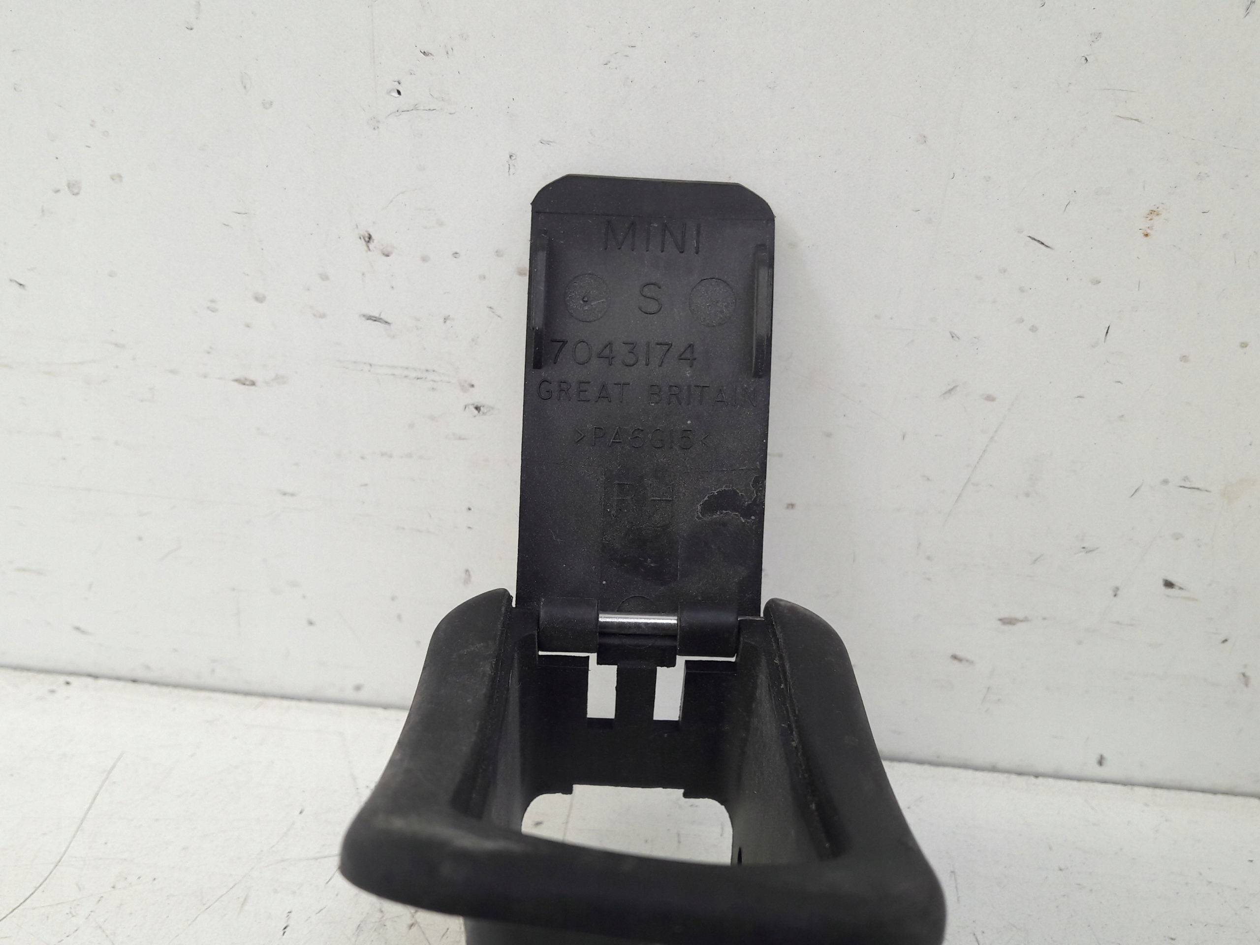 Couvre isofix 7043173 Mini