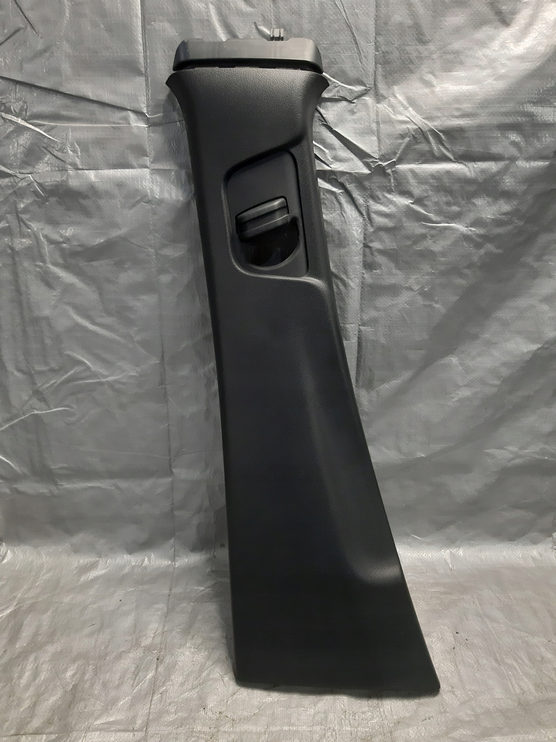 cover SLUPKA B left MERCEDES GLB X247