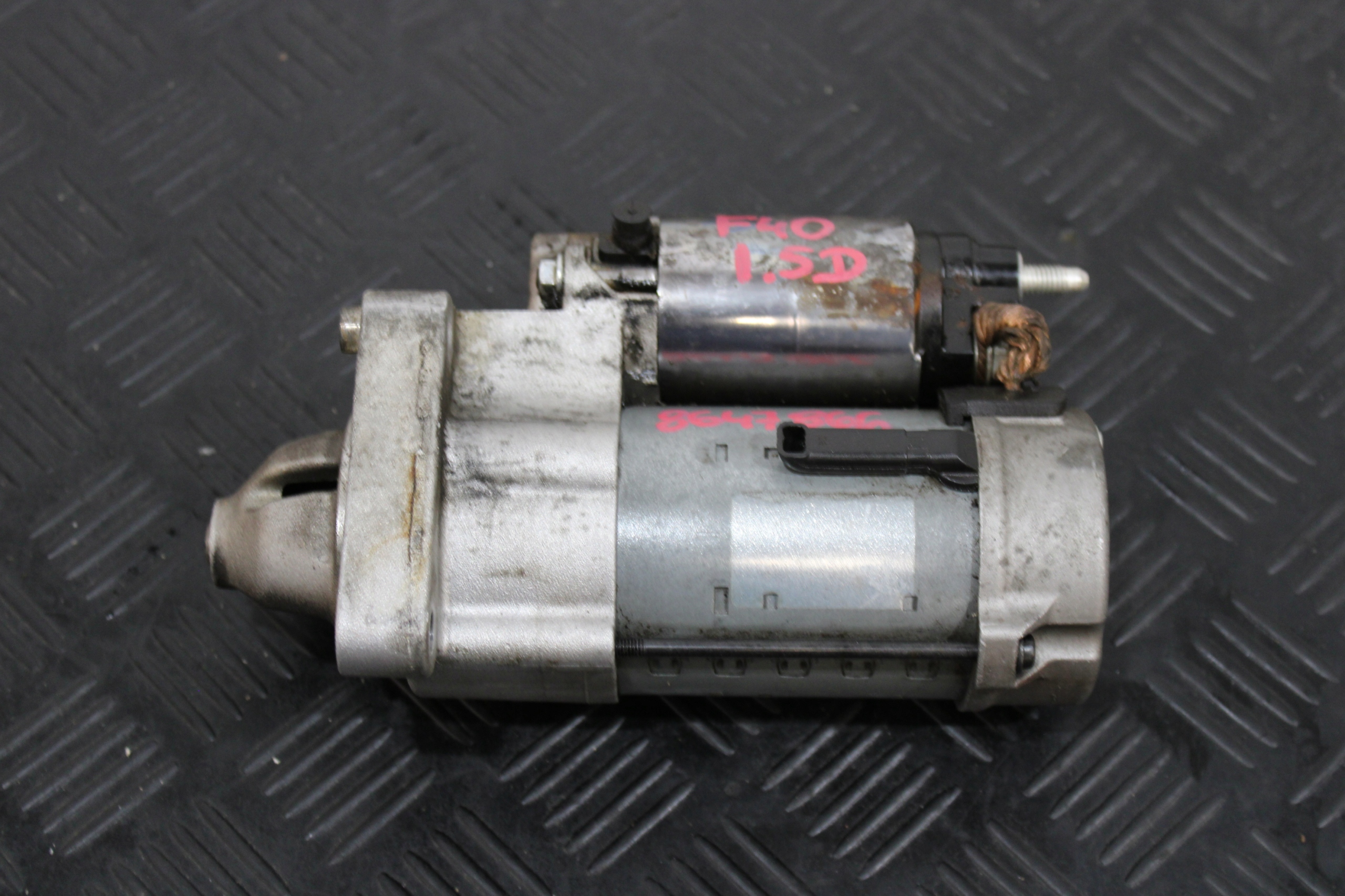 startér MOTORU 8647866 BMW 1 F40