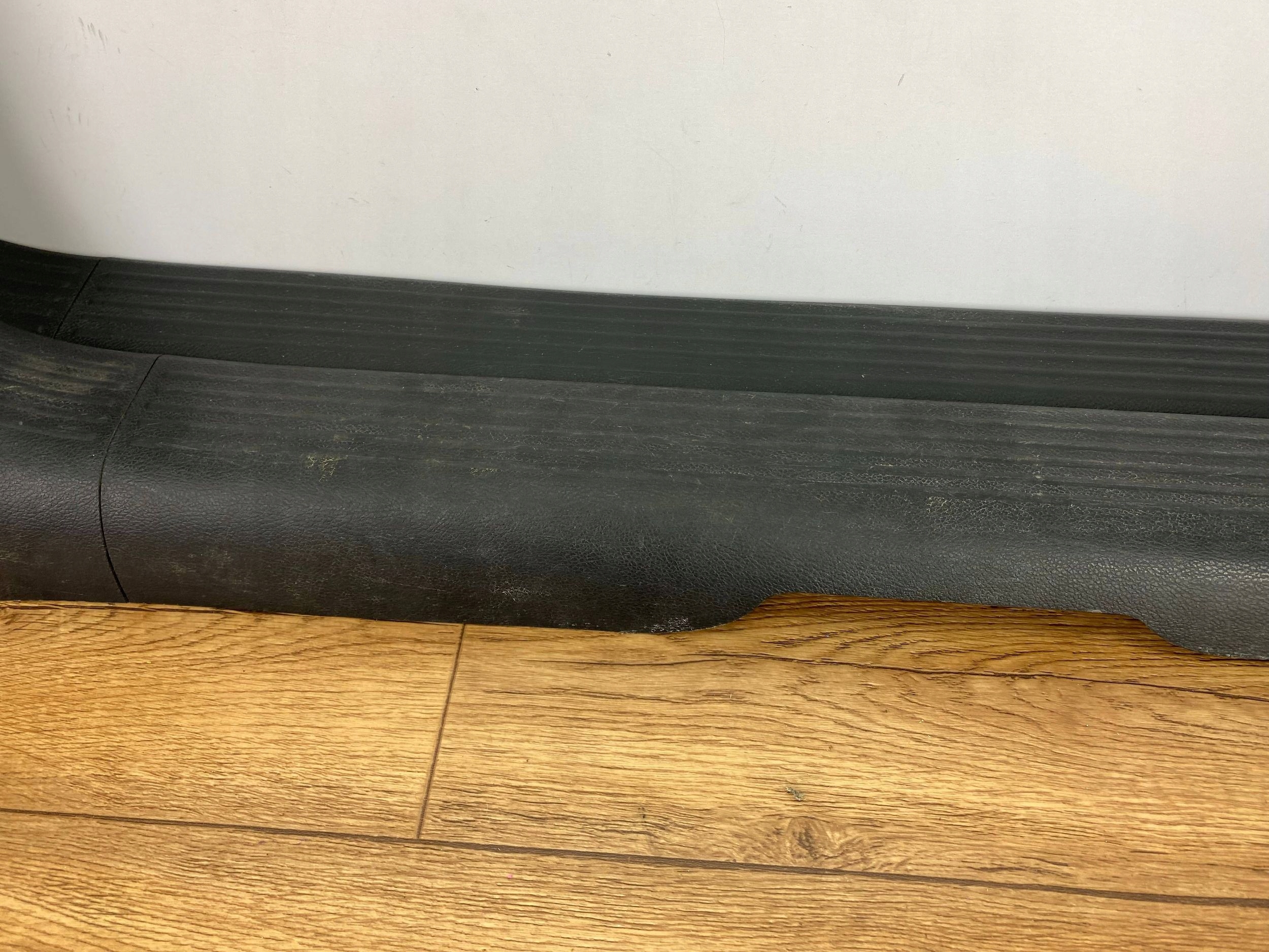 cap threshold door przednich Dodge Challenger 2015+