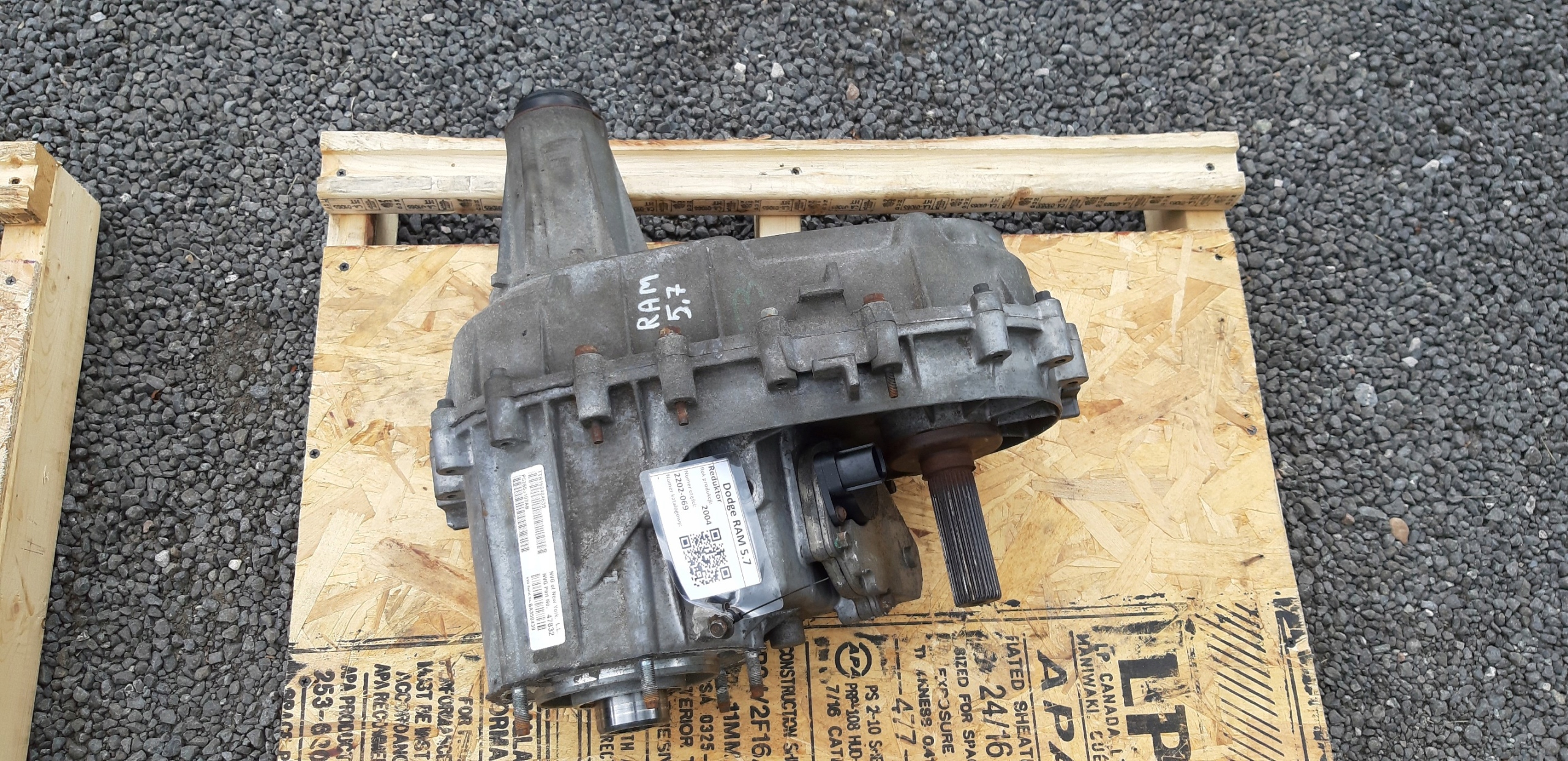 52853107AB - Редуктор Dodge RAM 2004