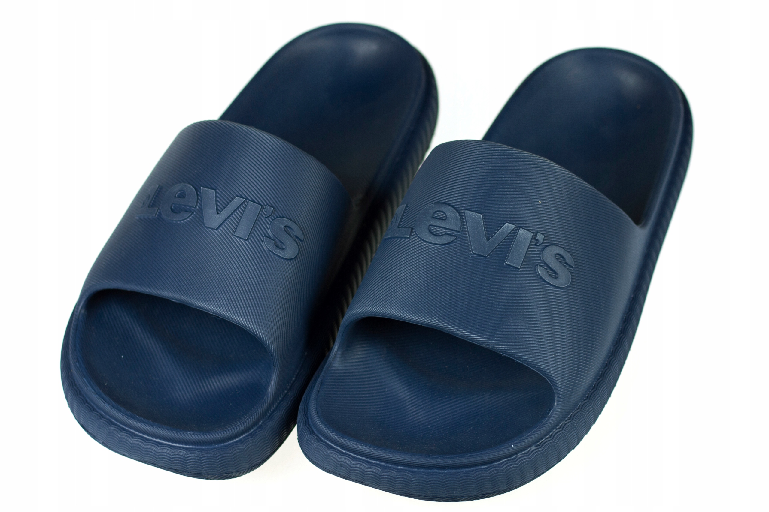 Nazouváky LEVI's June Next