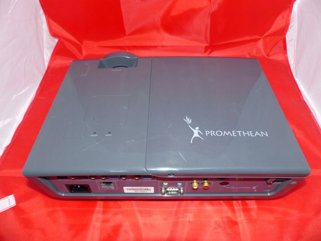 PROJEKTOR KRÓTKOOGNISKOWY HDMI FILM XBOX TANIO PS Model PRM-35