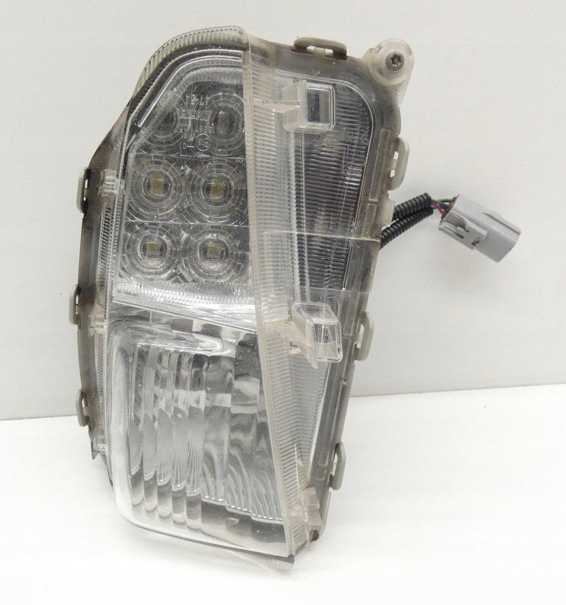 TOYOTA PRIUS 3 III KOITO 47-54 2011- Nebelscheinwerfer links DRL