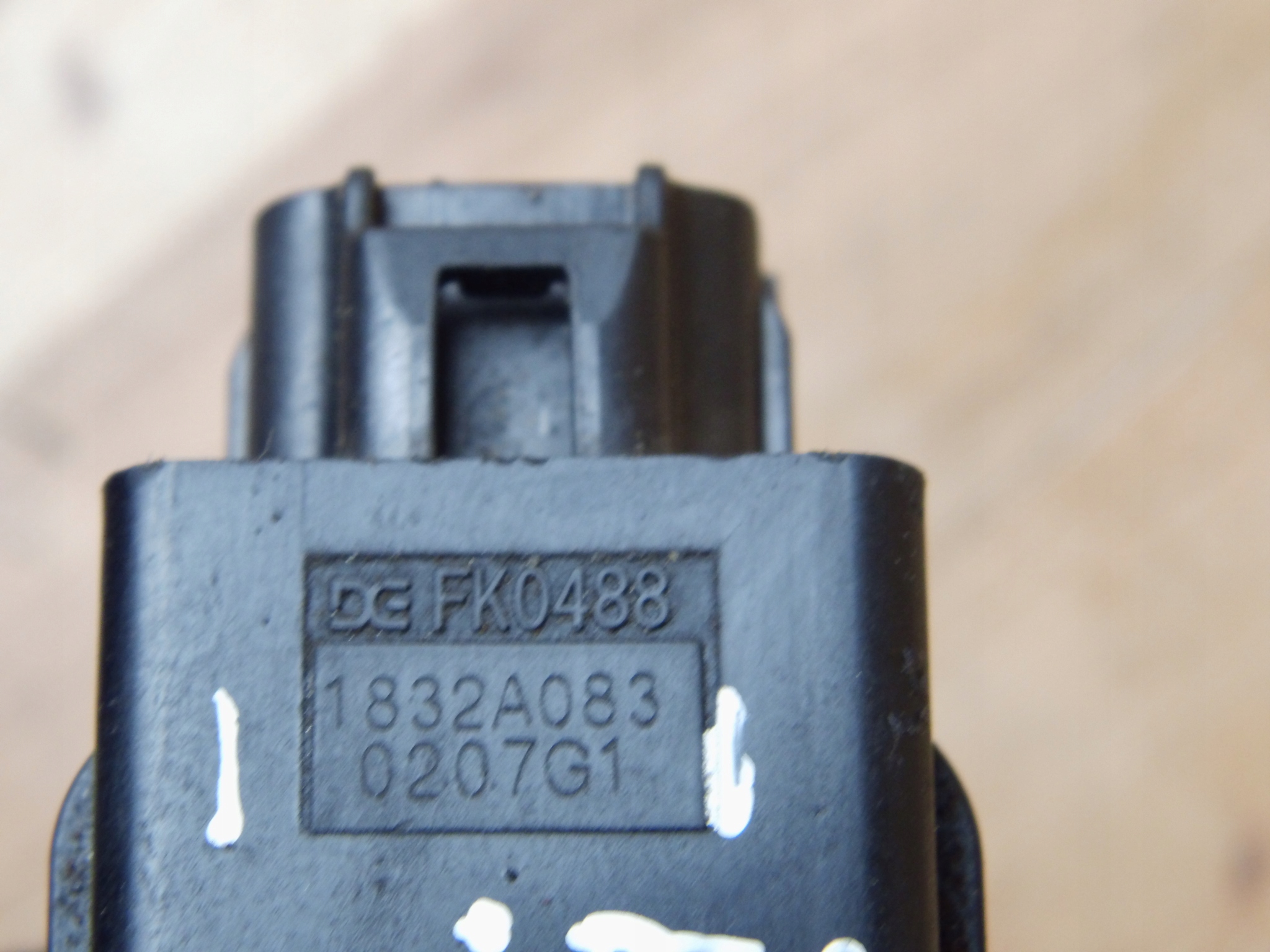 Mitsubishi Outlander III ASX 2.0 2.4 PHEV coil ignition 1832A083
