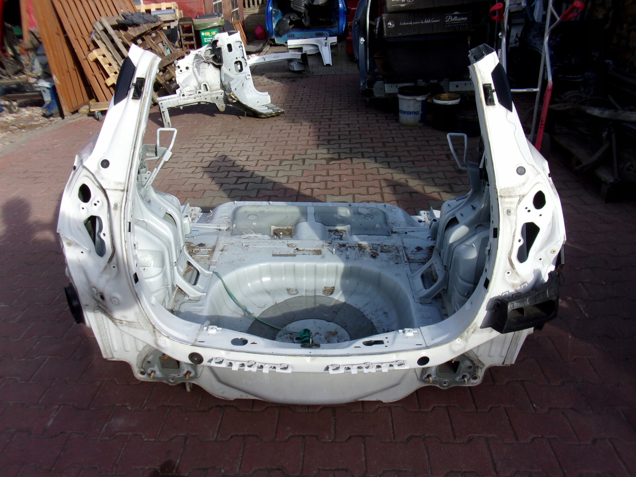 OPEL MOKKA MOKKA X ПОЯС ЗАДНІЙ БРИЗКОВИКИ ВАННА ГАЗ Z40R