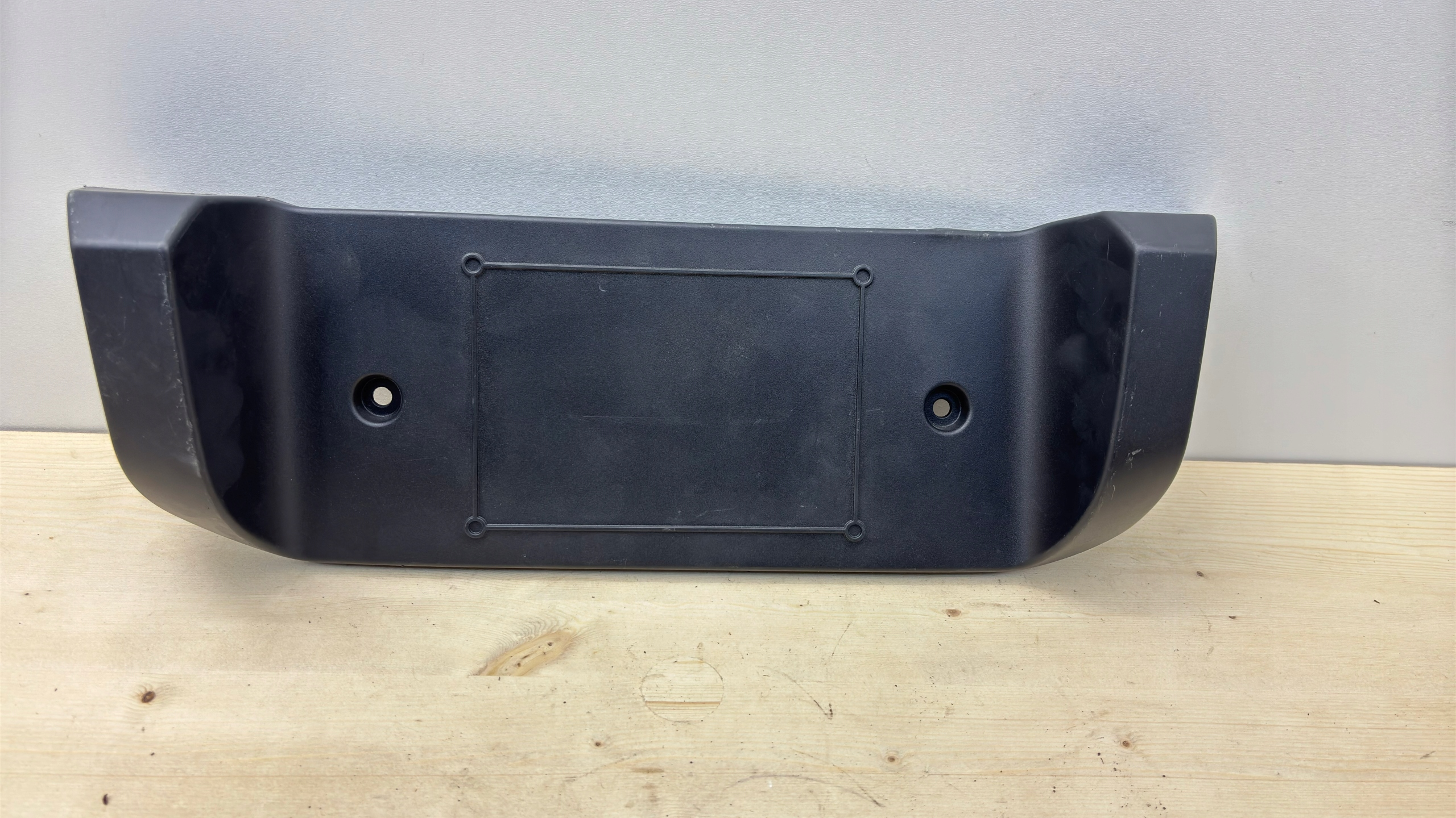 PORSCHE MACAN 95C bracket signs frame holder 95C807847A K148/GR687