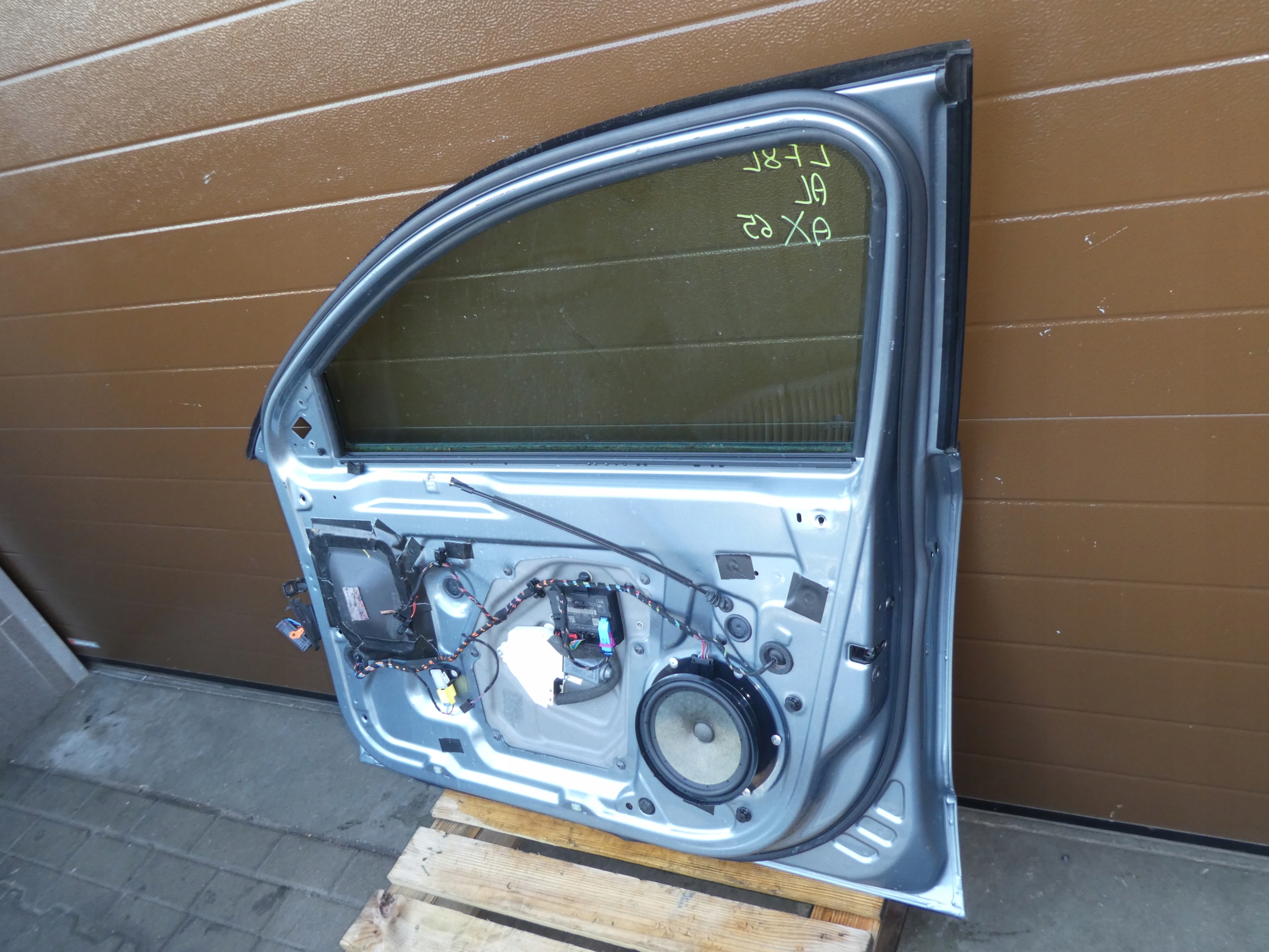door right front LF8L SKODA SUPERB II