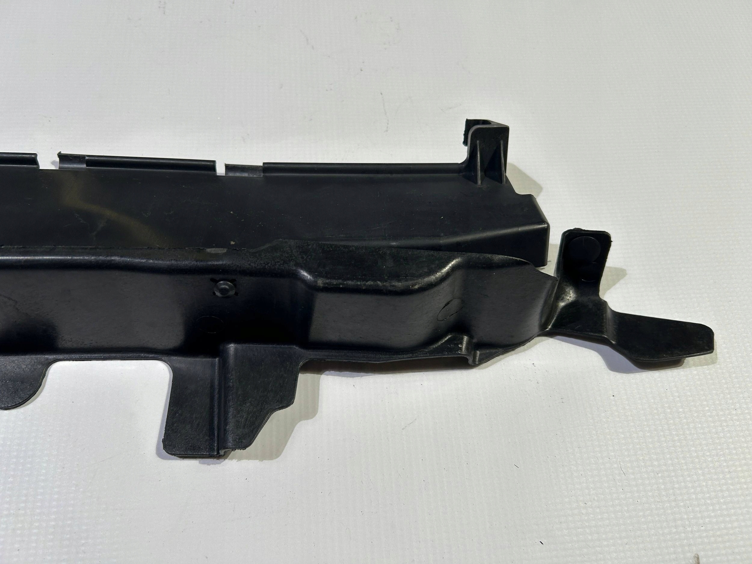 воздуховод радиатора левый FORD FLEX 2011-