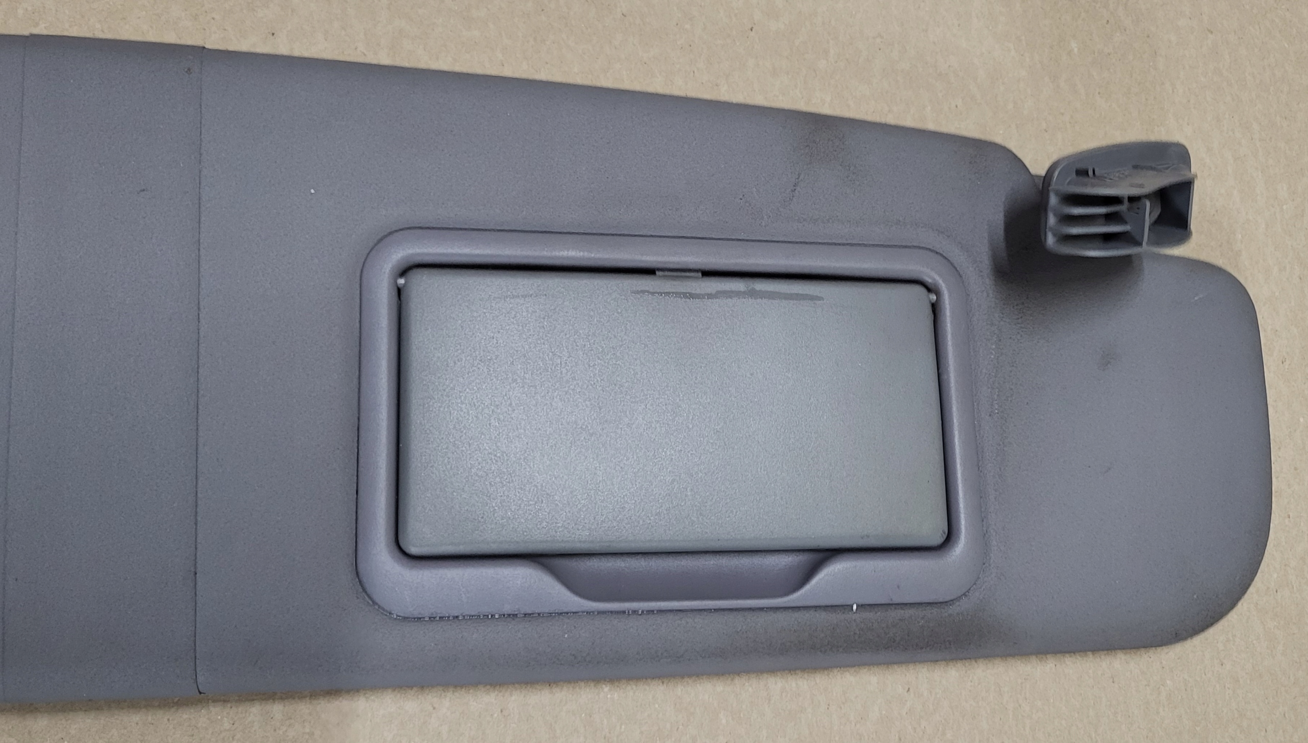 cover PRZECIWSLONECZNA visor visor right R bracket AUDI A4 B5 8D A3 8L
