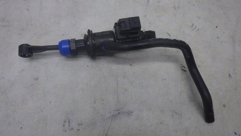 НАСОС ПРОНИЦАТЕЛЬНОСТЬ DACIA БЕГУН 1.0 TCE06106883r