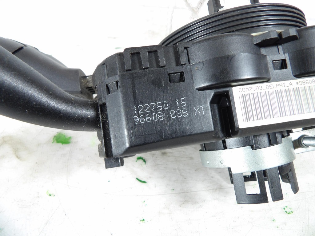 CITROEN C 3 et commande levier commodo sous volant 96608838XT