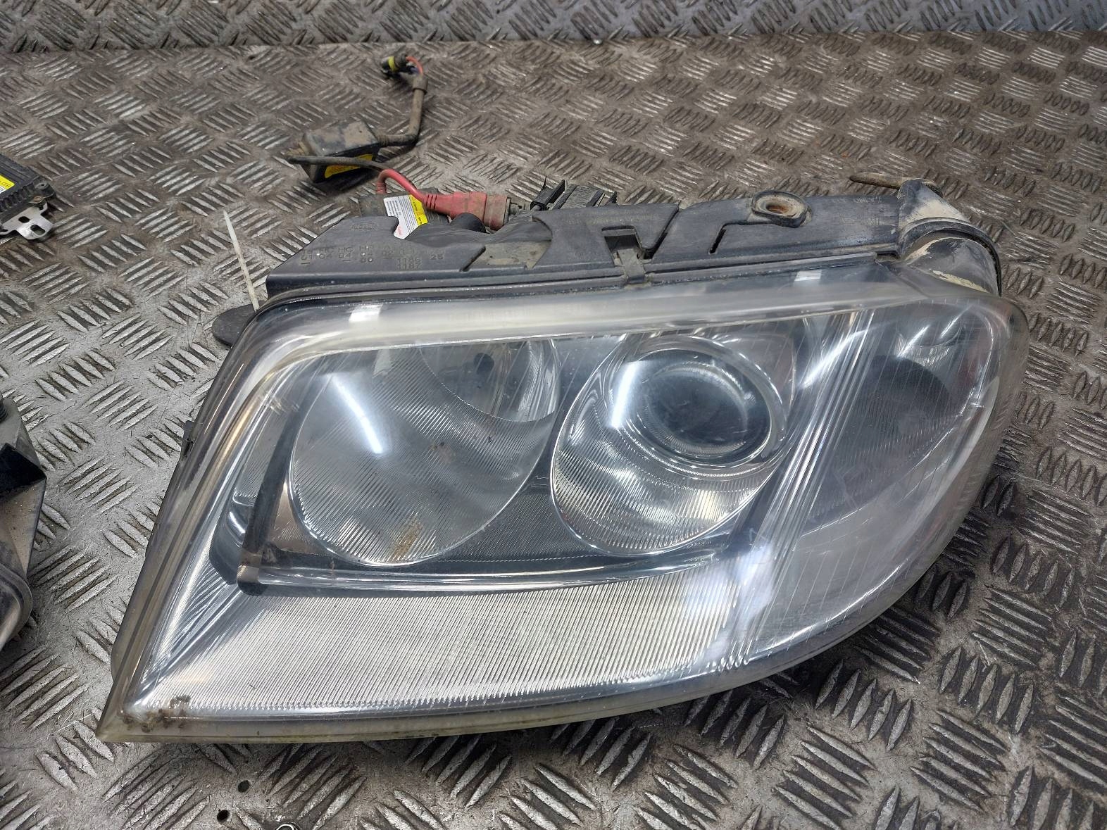 light left right front VOLKSWAGEN PASSAT B5 FL 3B0941015AN 3B0941016AN