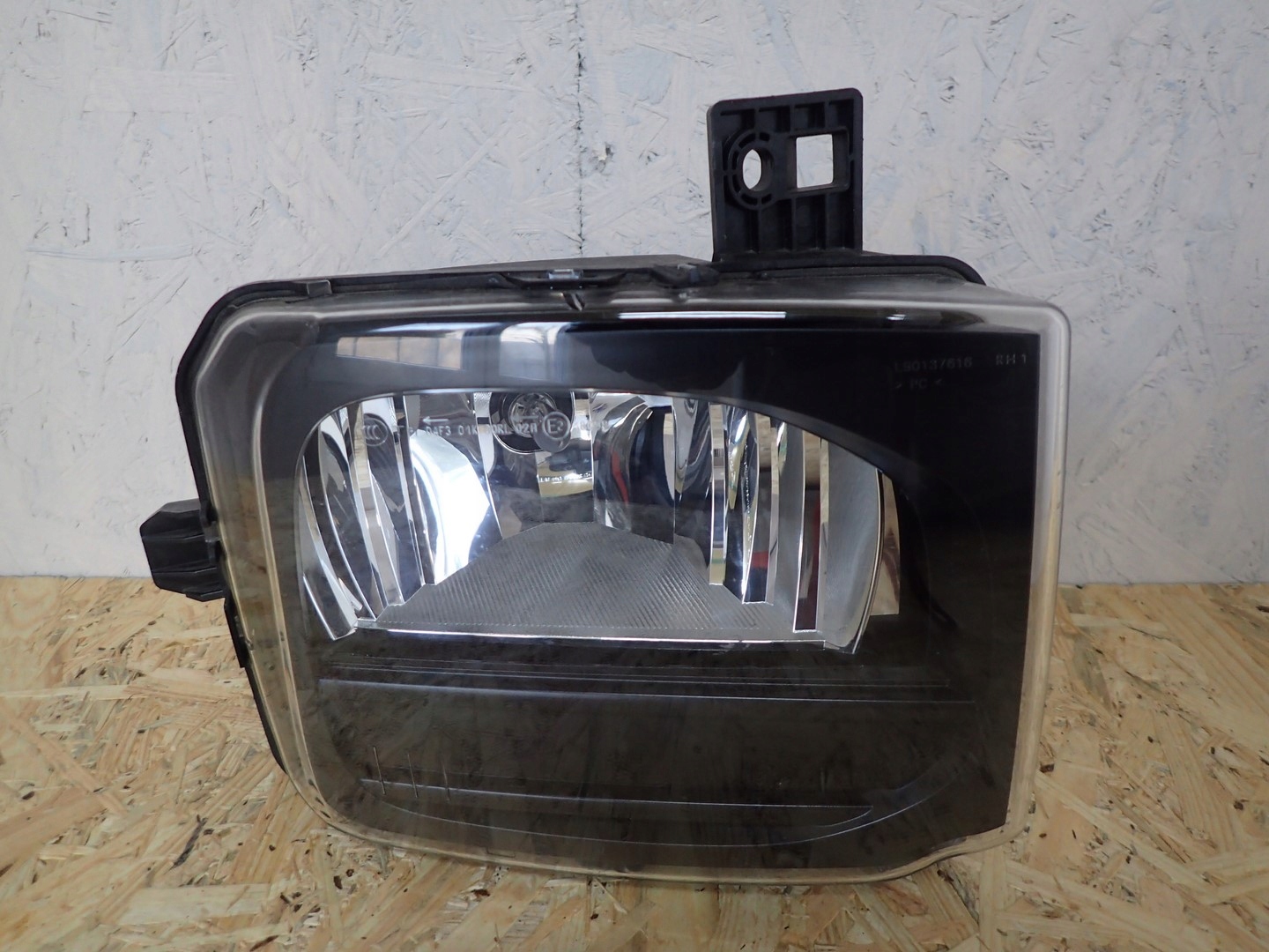 Галоген правый VW VOLKSWAGEN T CROSS C11 2GM941662B