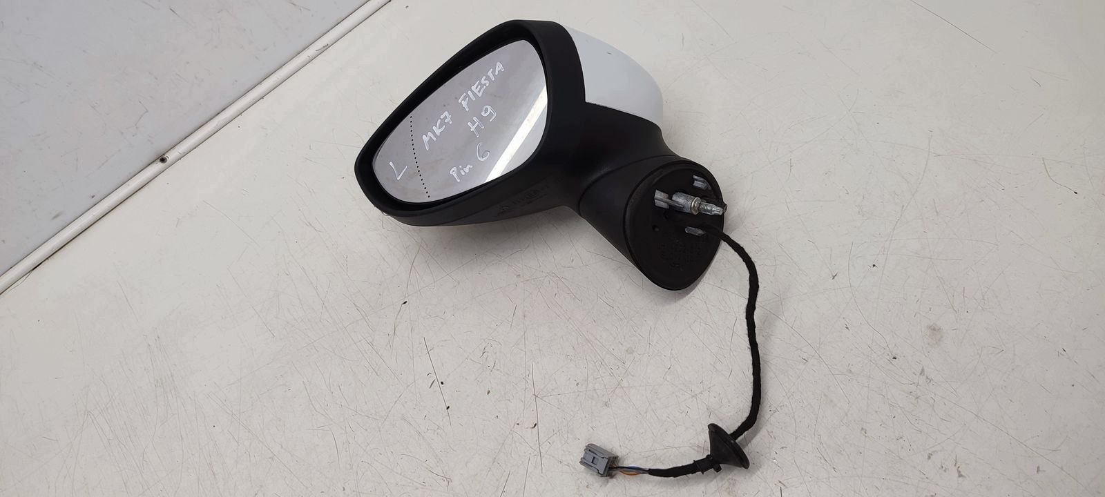 mirror left 6pin Ford Fiesta MK7 3D H9