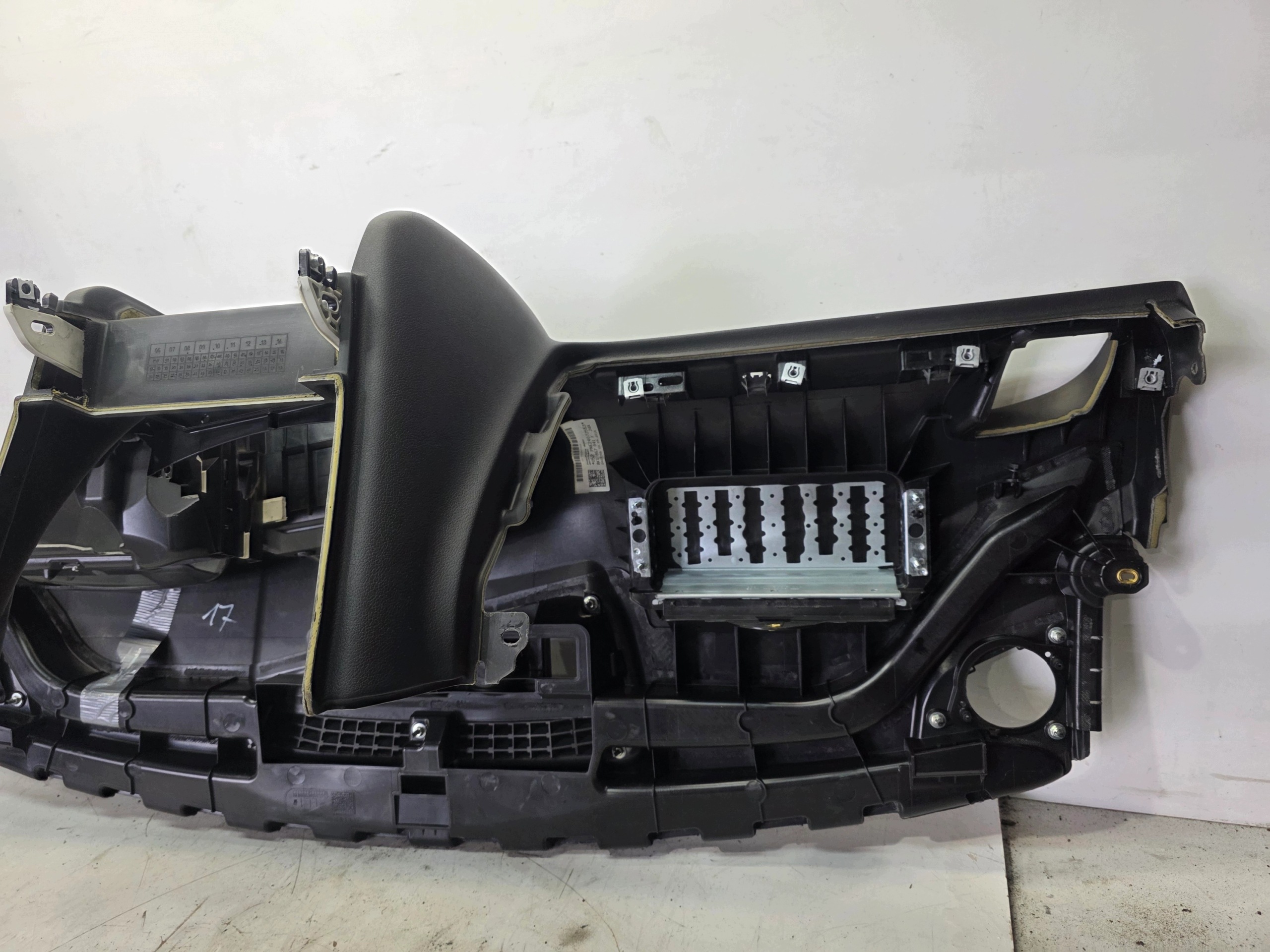 panneau d'instruments habitacle voiture console AUDI A4 B8 LIFT 8K1857041F original