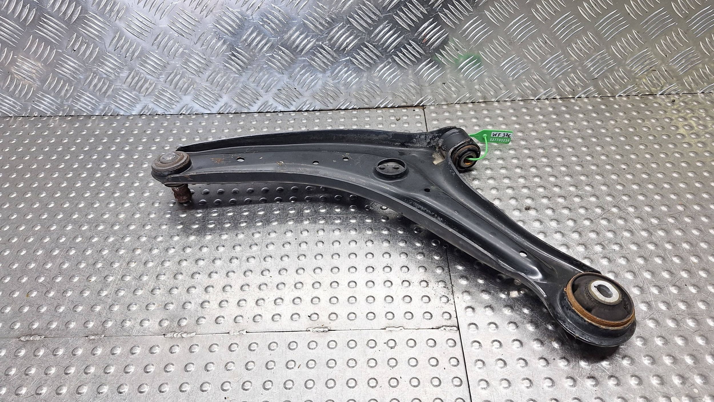 arm right front L1TC-3042-AB FORD PUMA MK2