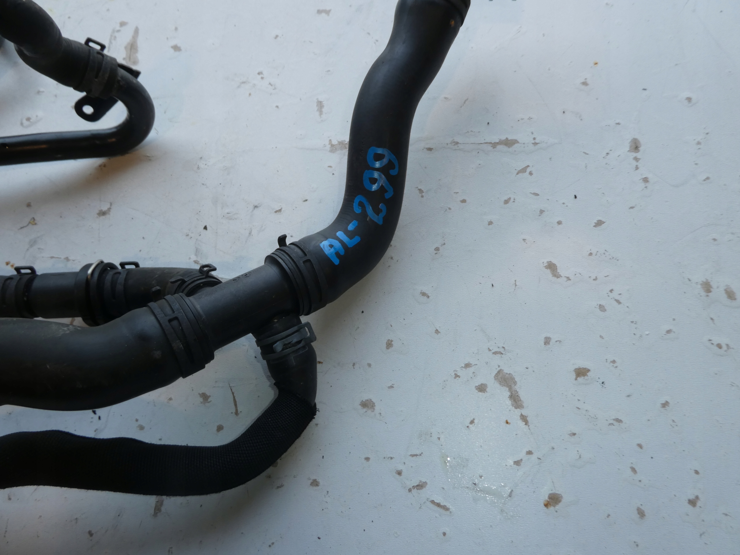 CRIJEVO CIJEV PRIJENOS VODE VW SEAT AUDI SKODA 7N0121087A