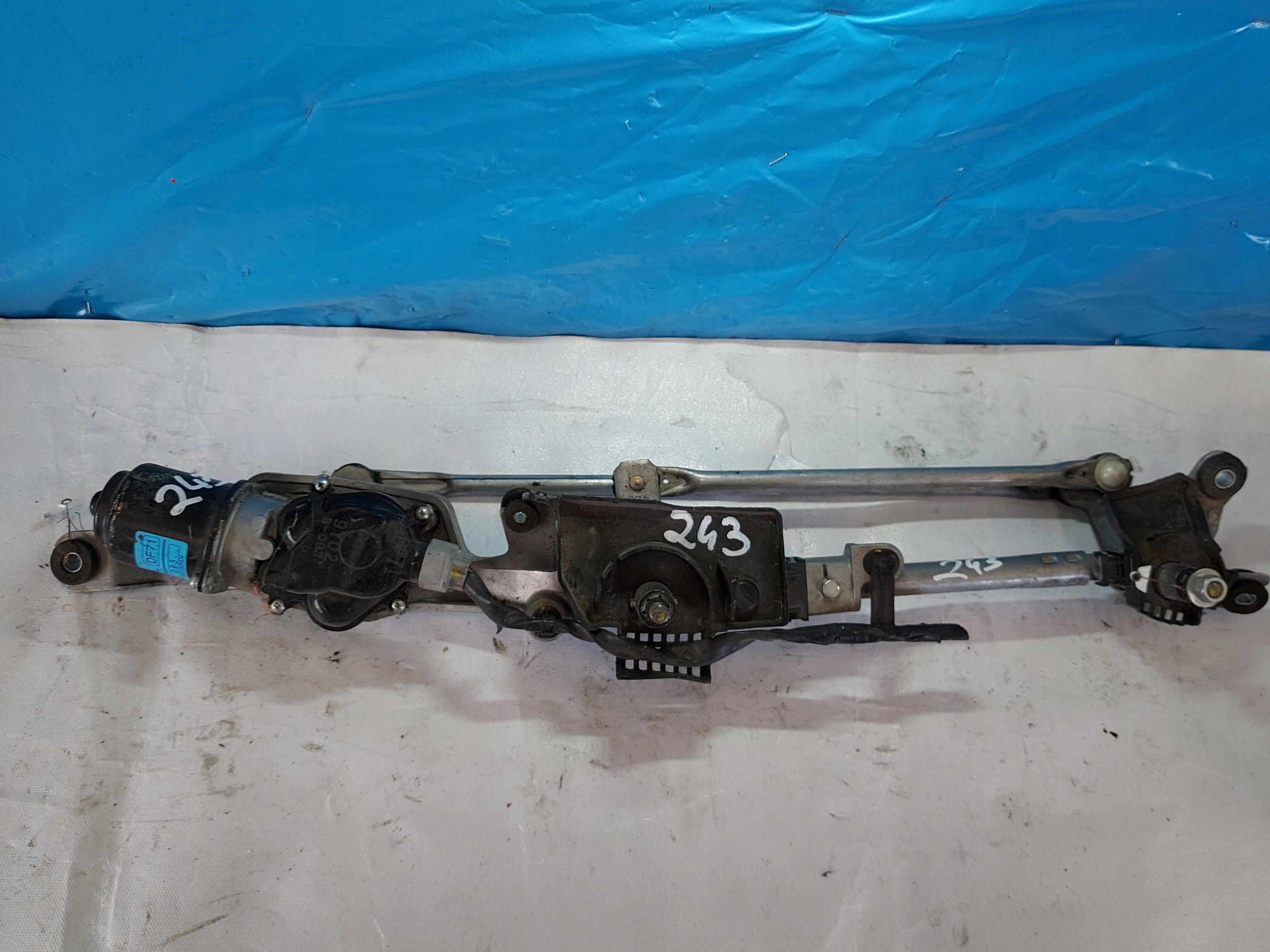 wiper mechanism MAZDA II DF716787X front