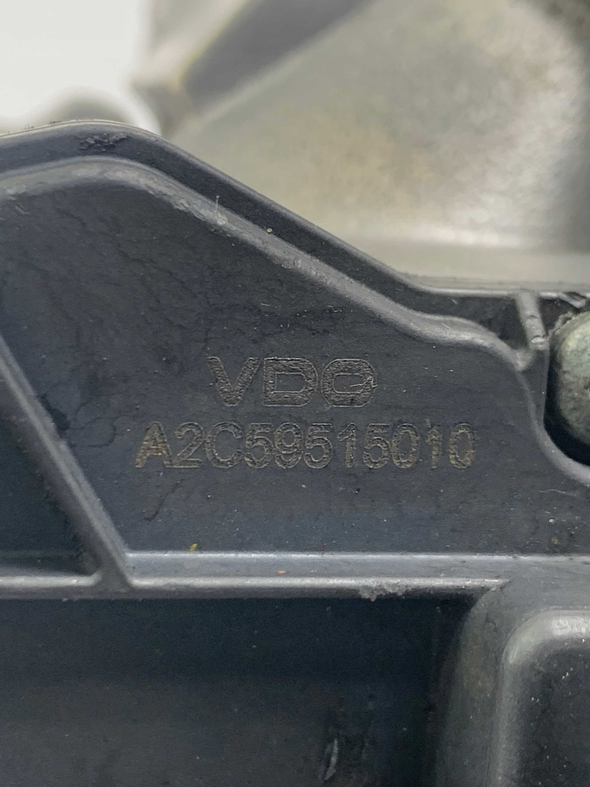 EGR valve RENAULT MASTER II 2.5 DCI A2C59515010