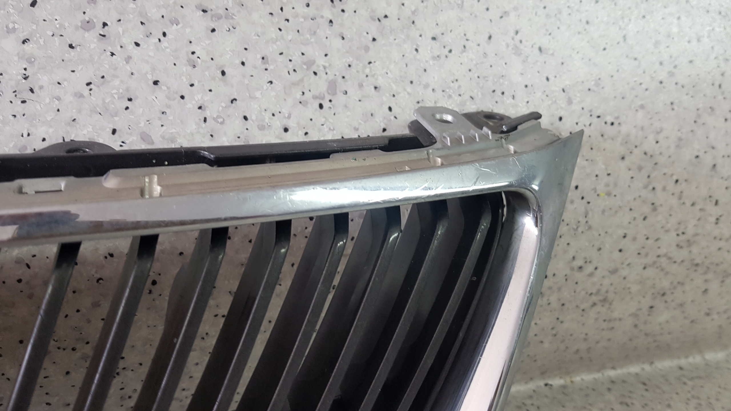 LEXUS IS II GRILL GRILL D 9425