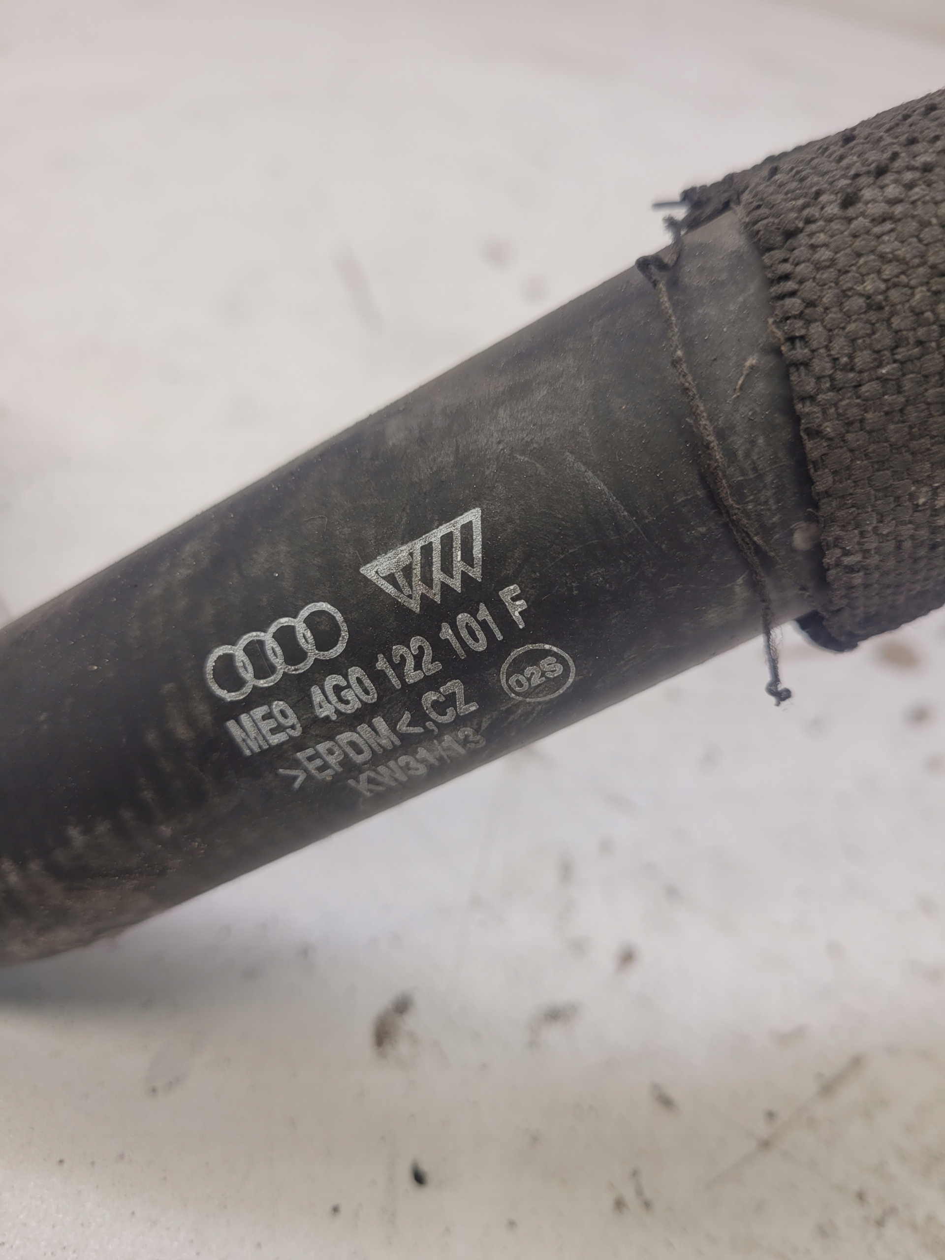 crijevo prijenos vode AUDI A6 C7 A7 4G0122101F 2.0 TFSI
