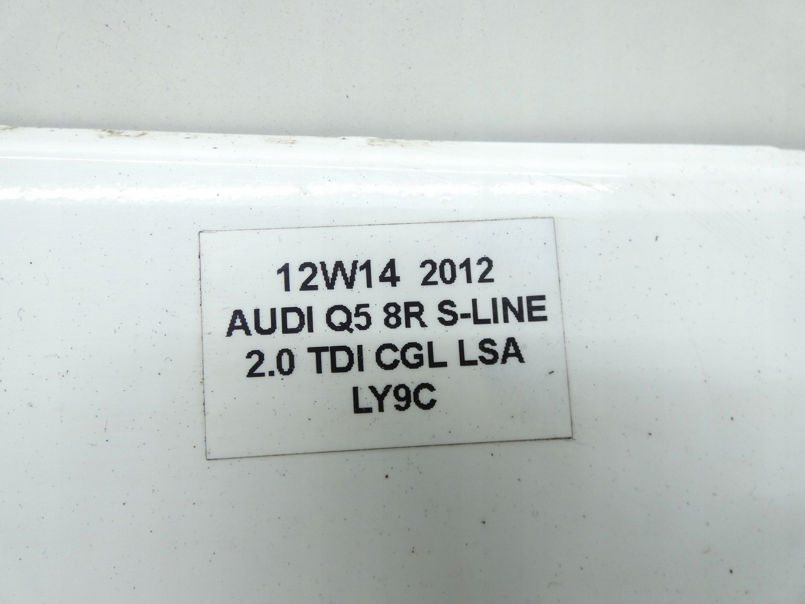 moulding door left front left front AUDI Q5 8R S-LINE LY9C 8R0853959B