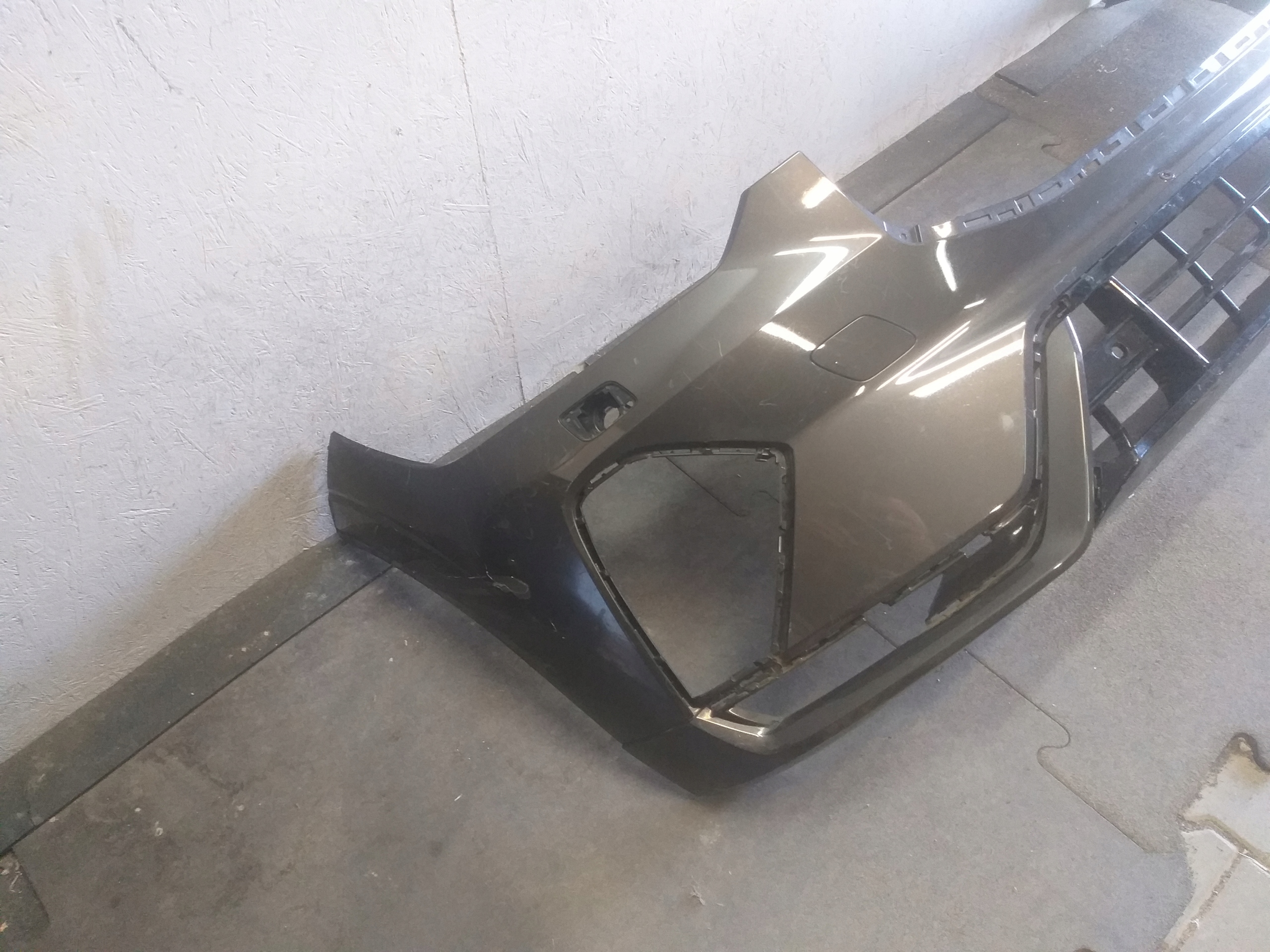 bumper front VOLVO XC60 II 2 LIFT 21- R design