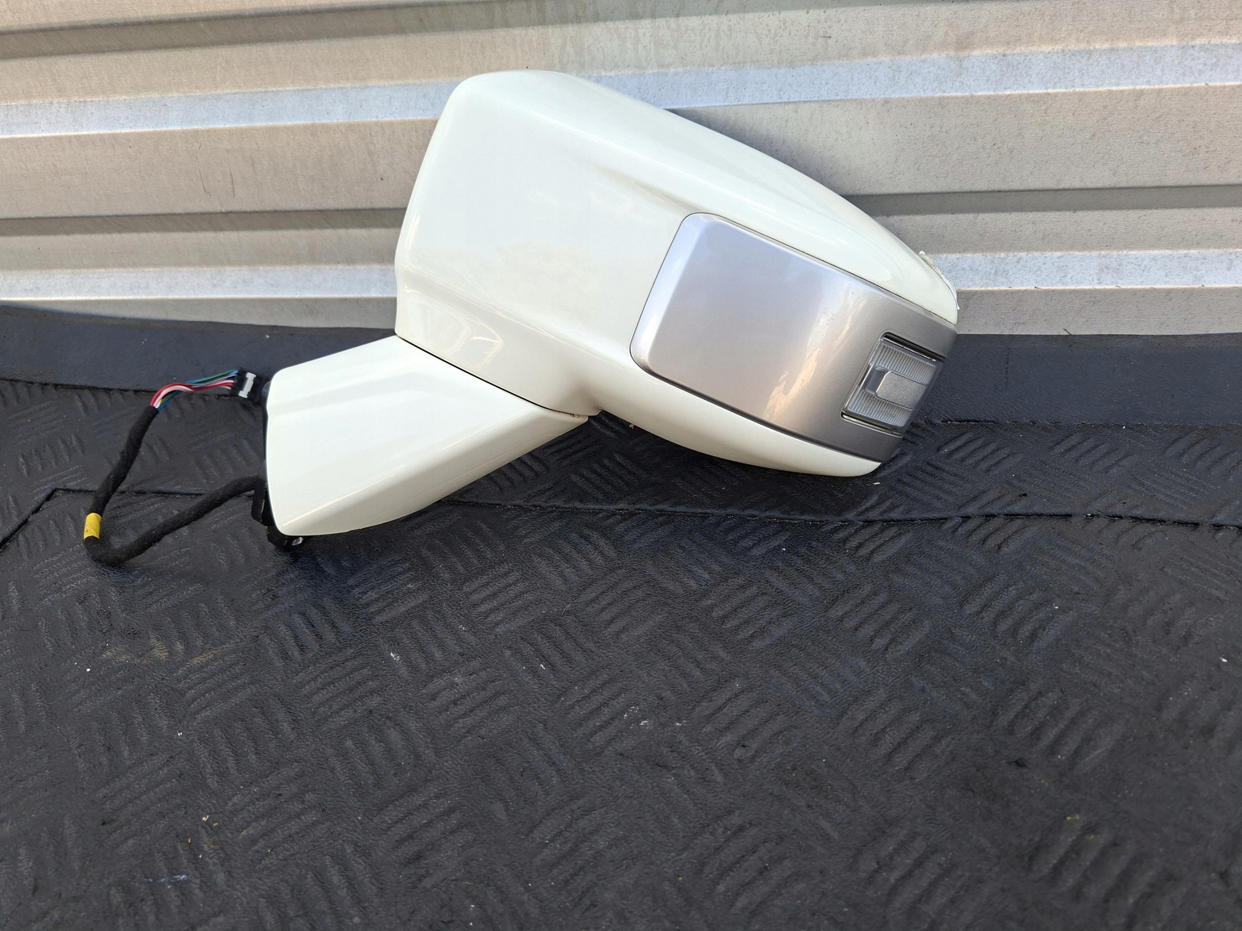 mirror left 11 PIN complete SSANGYONG KGM TORRES EVX WAA