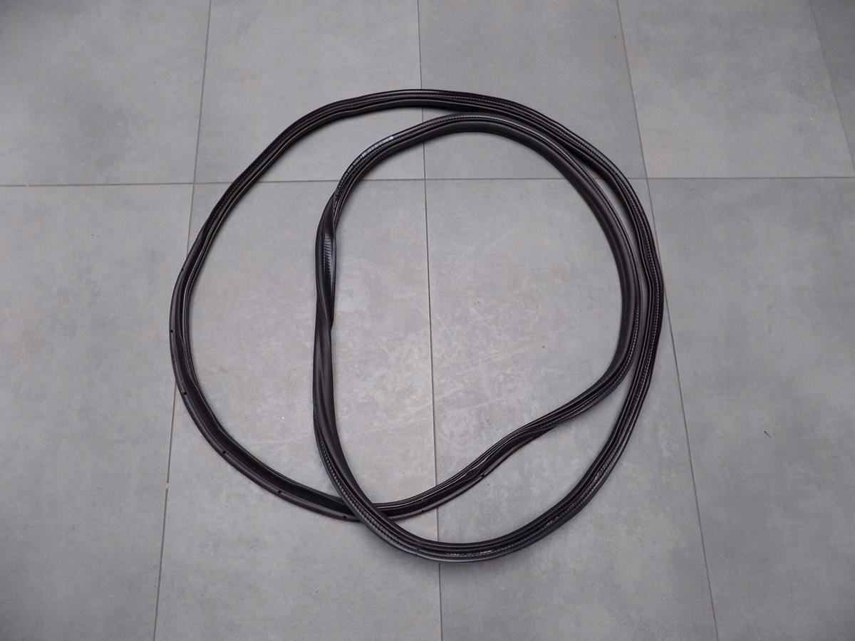 VW ARTEON ПРОКЛАДКА ЗАДНЕЙ КРЫШКИ 3G8827705