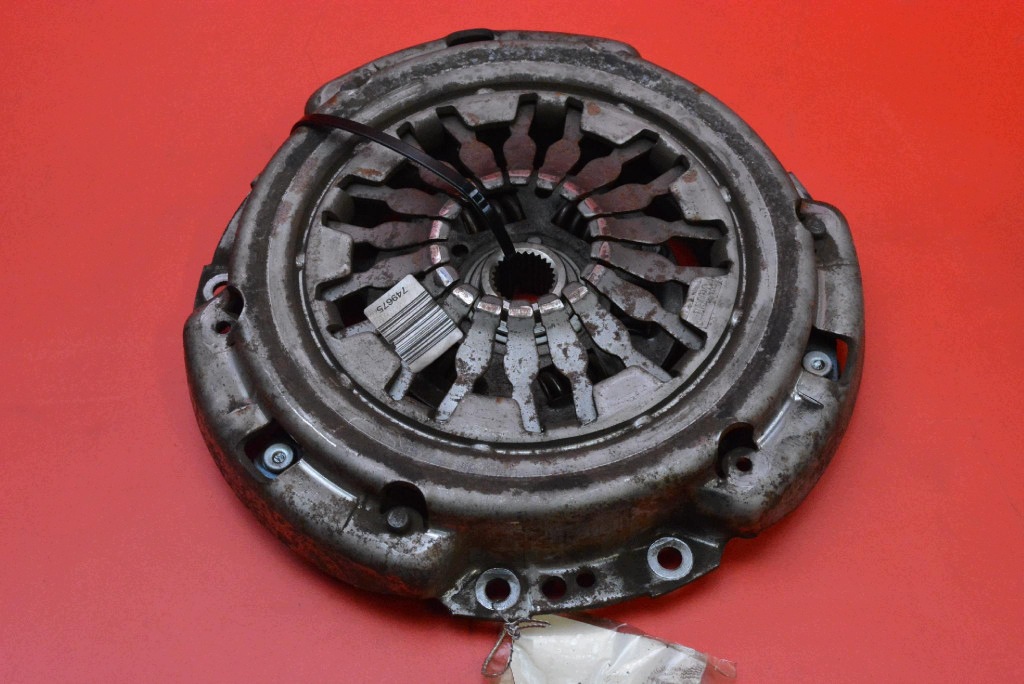 embrayage disque de pression 8200660621 DACIA SANDERO 2 II 1.2 16V 75 KM 13-16