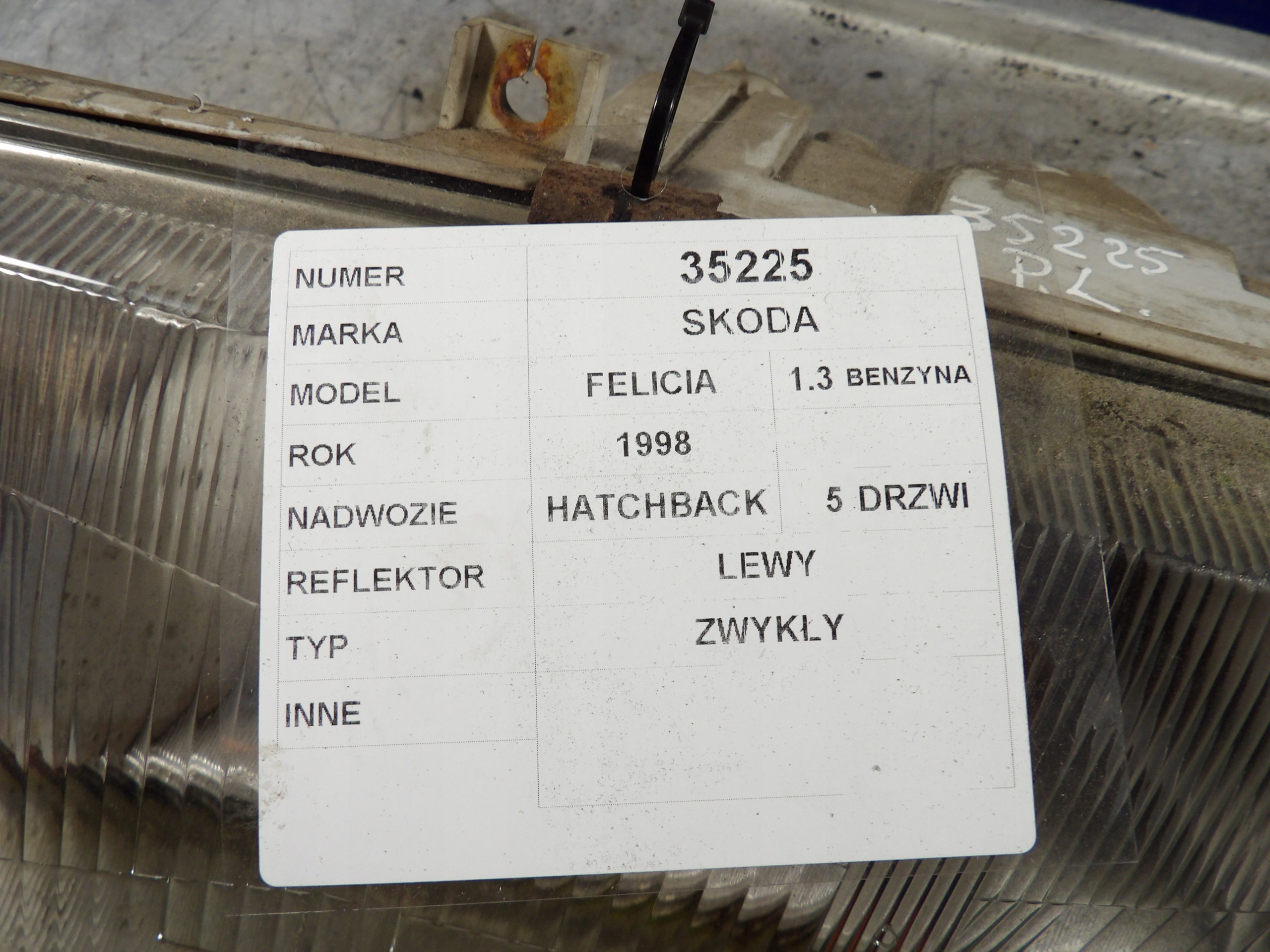 Skoda Felicia light front left lift