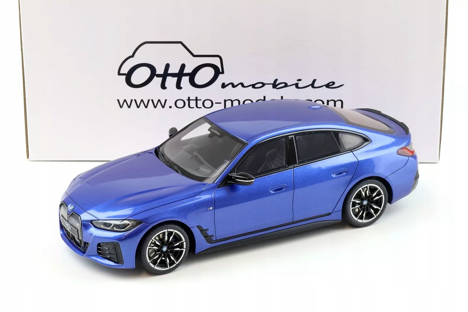 Bmw i4 M50 (G26) 2022 Portimao Blue Otto Mobile 1:18 Model Auta OT453