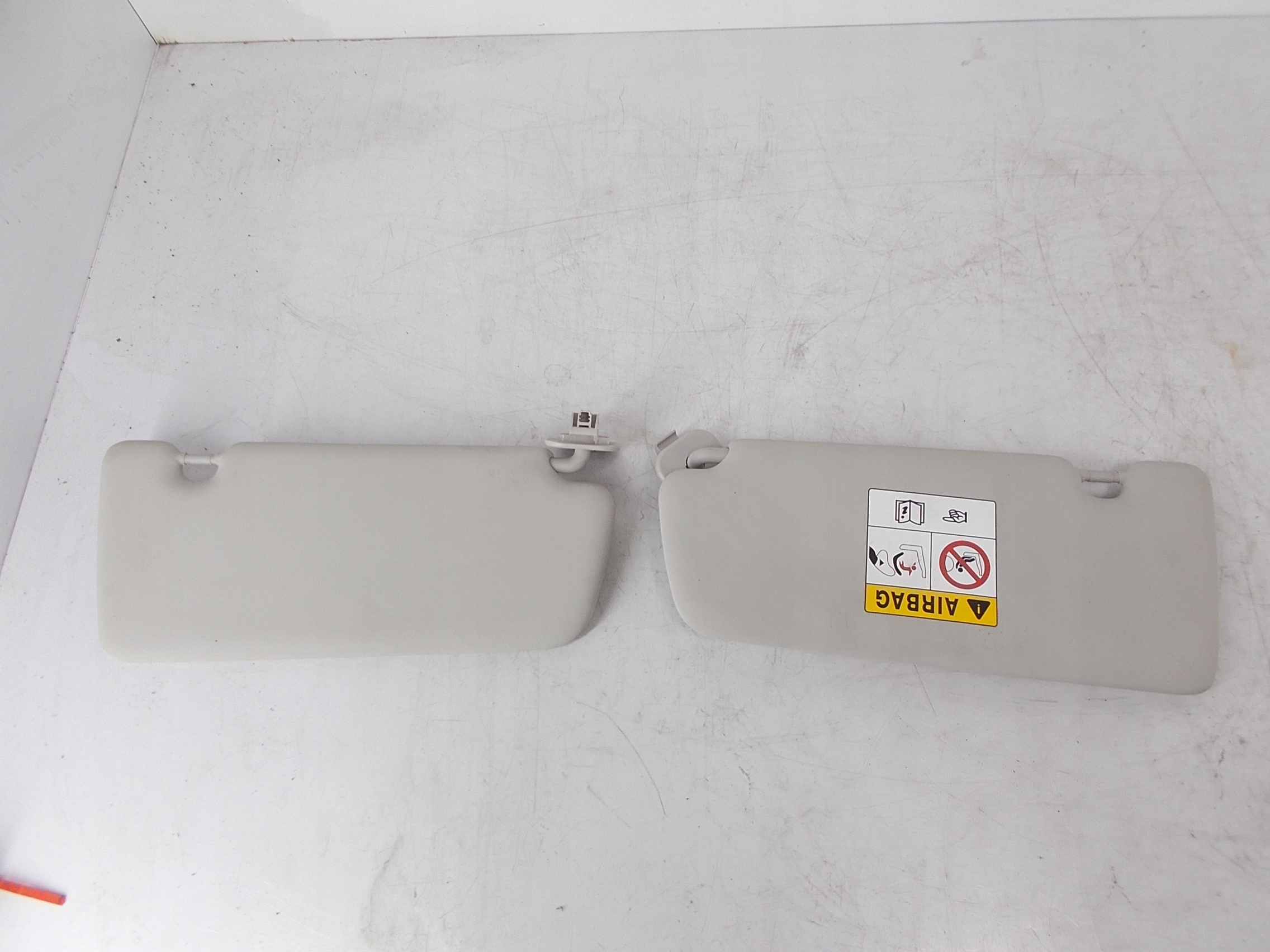 OSŁONA PRZECIWSŁONECZNA DASZEK TALISMAN CZĘŚCI Producent części Renault OE